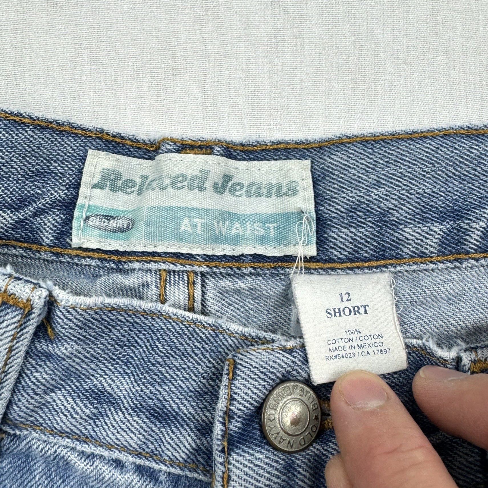 Old Navy VINTAGE Old Navy Jeans Womens 12 Short Blue Relaxed at Waist Denim Straight 90s Grunge Mens/Womens? Wait end. Size 34" / US 12 / IT 48 - 3 Thumbnail