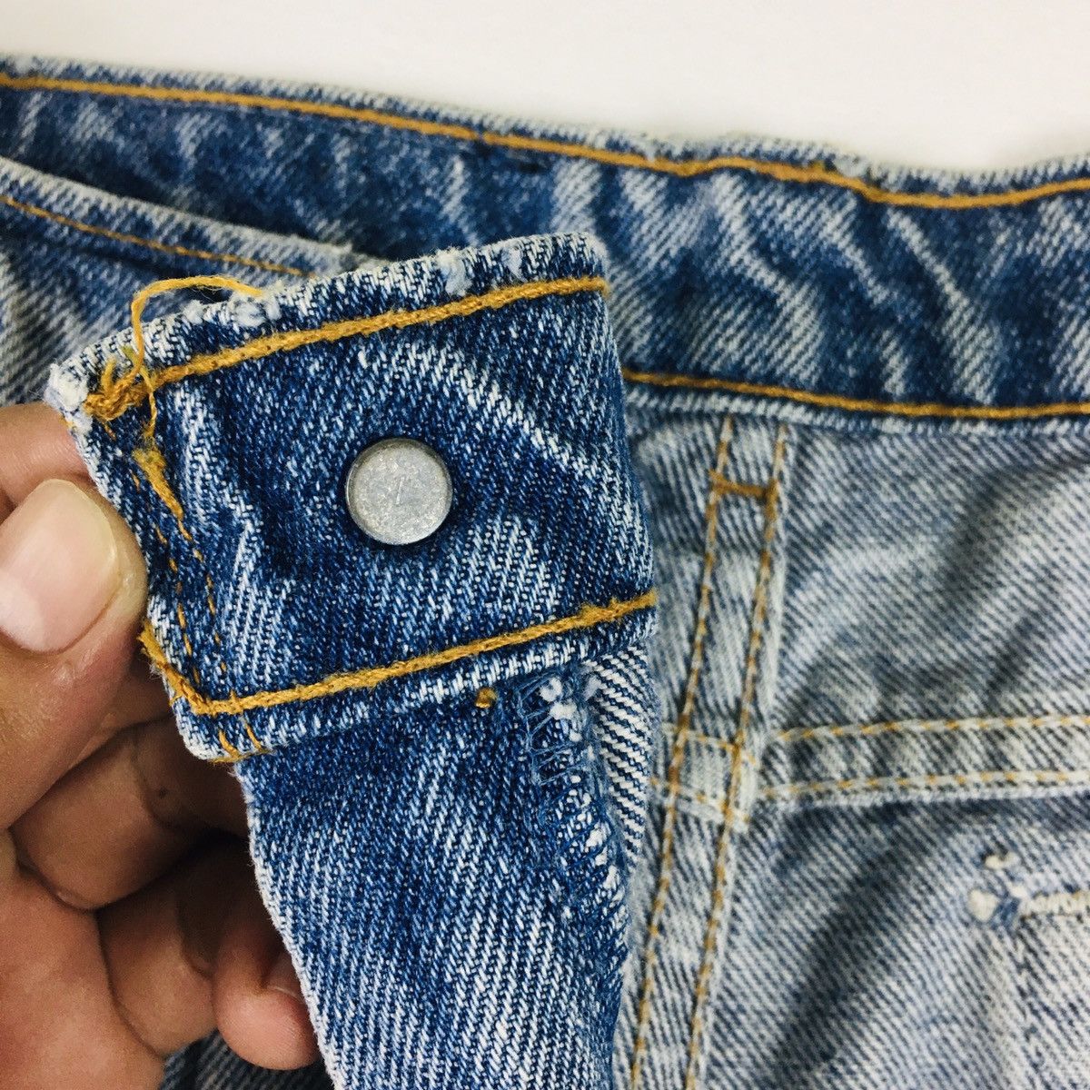 Levi's Vintage Clothing Vintage 80s Levi’s Button Stamp Number 1 Black Tab Canada Size US 34 / EU 50 - 9 Thumbnail