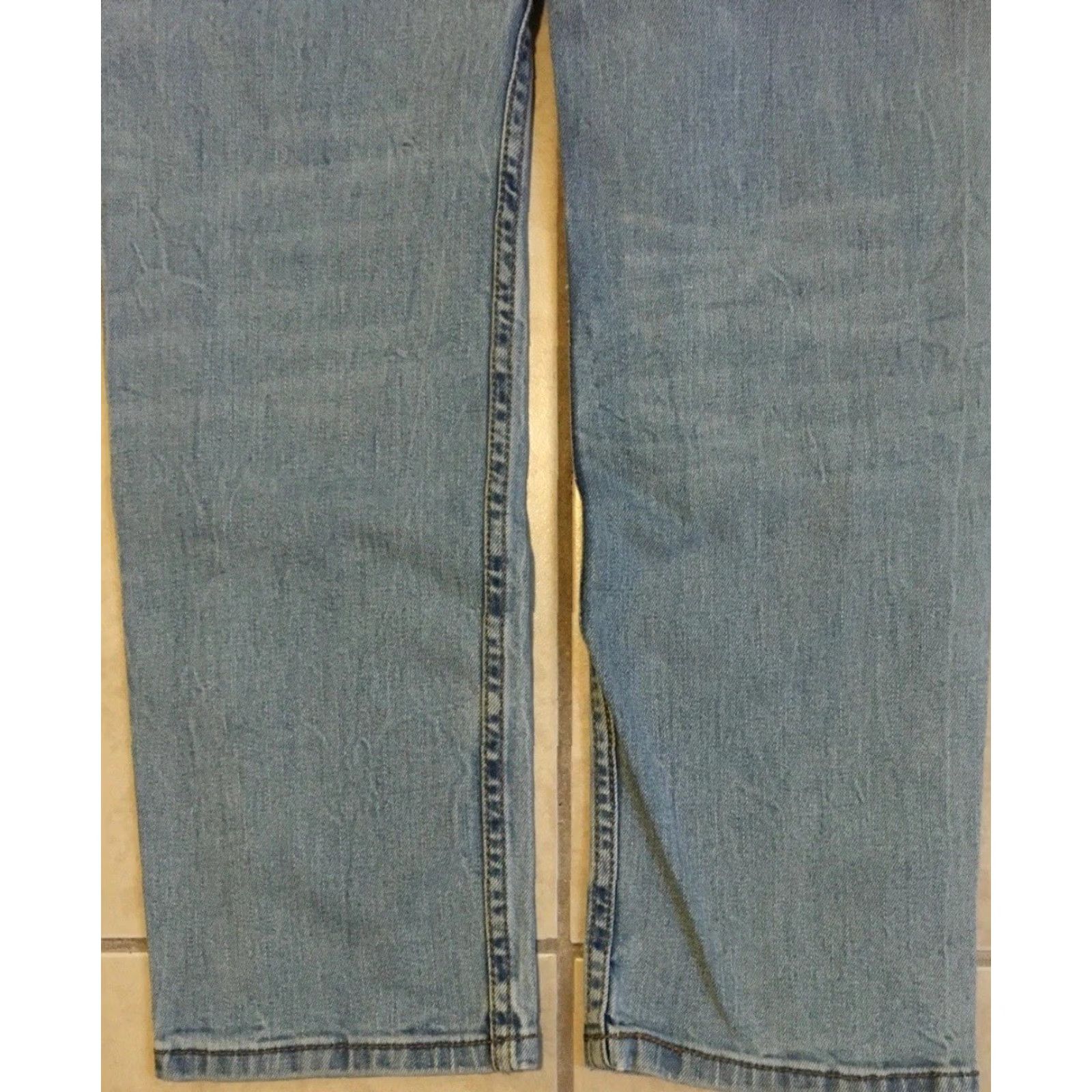Levi's VINTAGE Levi's Jeans 511 30 Slim Fit Distressed Straight 90s Grunge Biker Punk Cowboy Western USA Mens Blue Denim Clothing Jeans 30 (Regular) Size US 30 / EU 46 - 4 Thumbnail