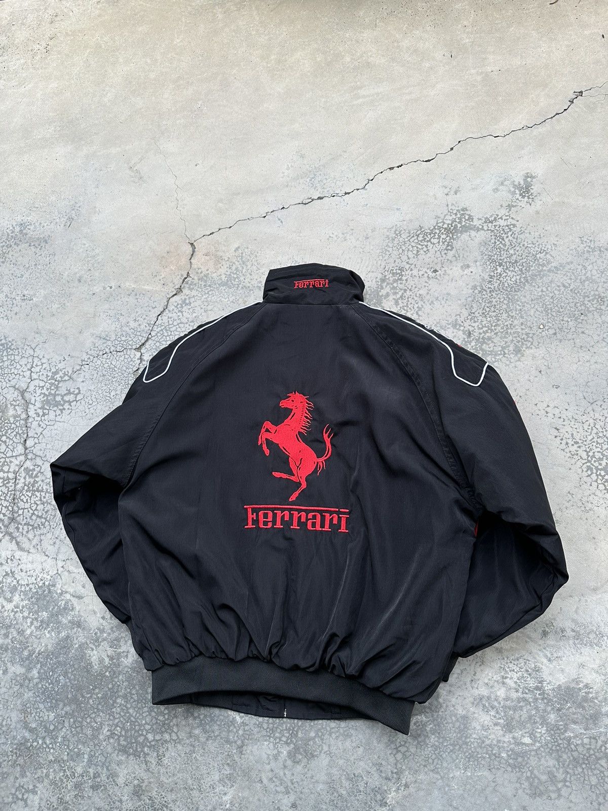 Ferrari 🏎️FERRARI F1 LIGHT PUFFER BOMBER JACKET Size US M / EU 48-50 / 2 - 6 Thumbnail