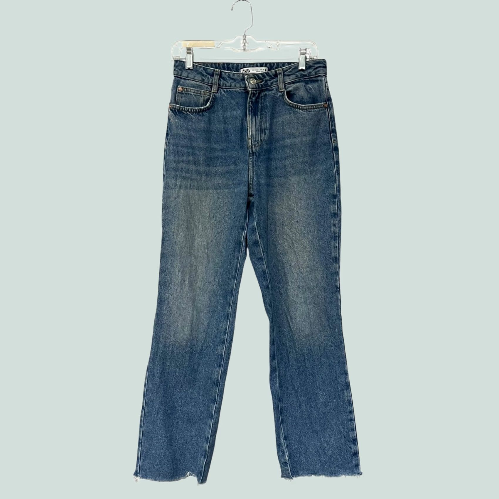Zara VINTAGE Zara Women’s Premium Denim Jeans Blue W/ Raw Edge 100% Cotton Size 4 (27) Distressed 5-Pocket Design Straight Mens Womens Girls? Size 27" / US 4 / IT 40 - 1 Thumbnail