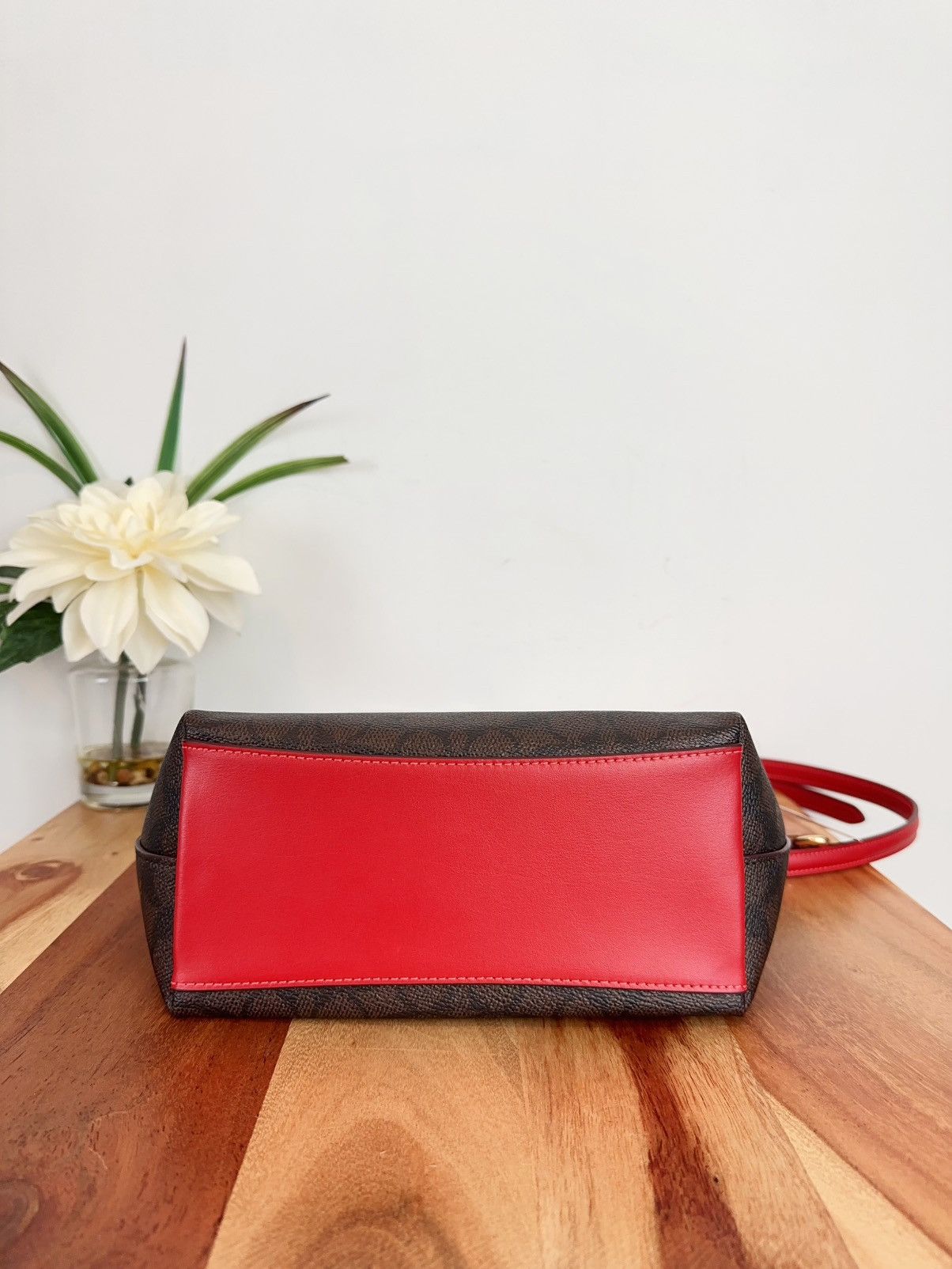 Coach NWT Coach Zip Top Shoulder Bag In Signature Canvas Size ONE SIZE - 5 Thumbnail