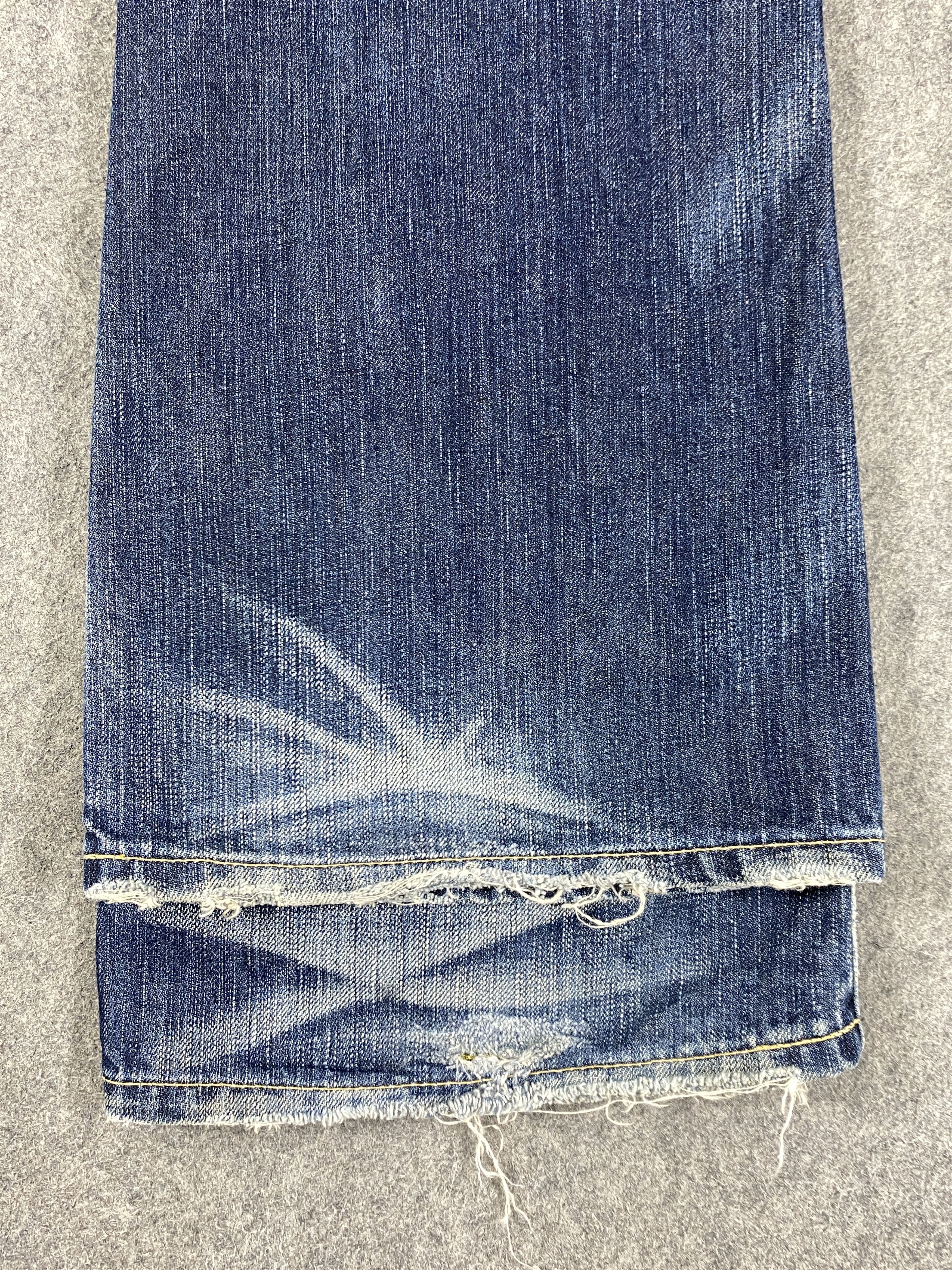 Edwin EDWIN BLUE TRIP VINTAGE FLARE DISTRESSED JEANS 31x31- JN3251 Size US 31 - 13 Thumbnail