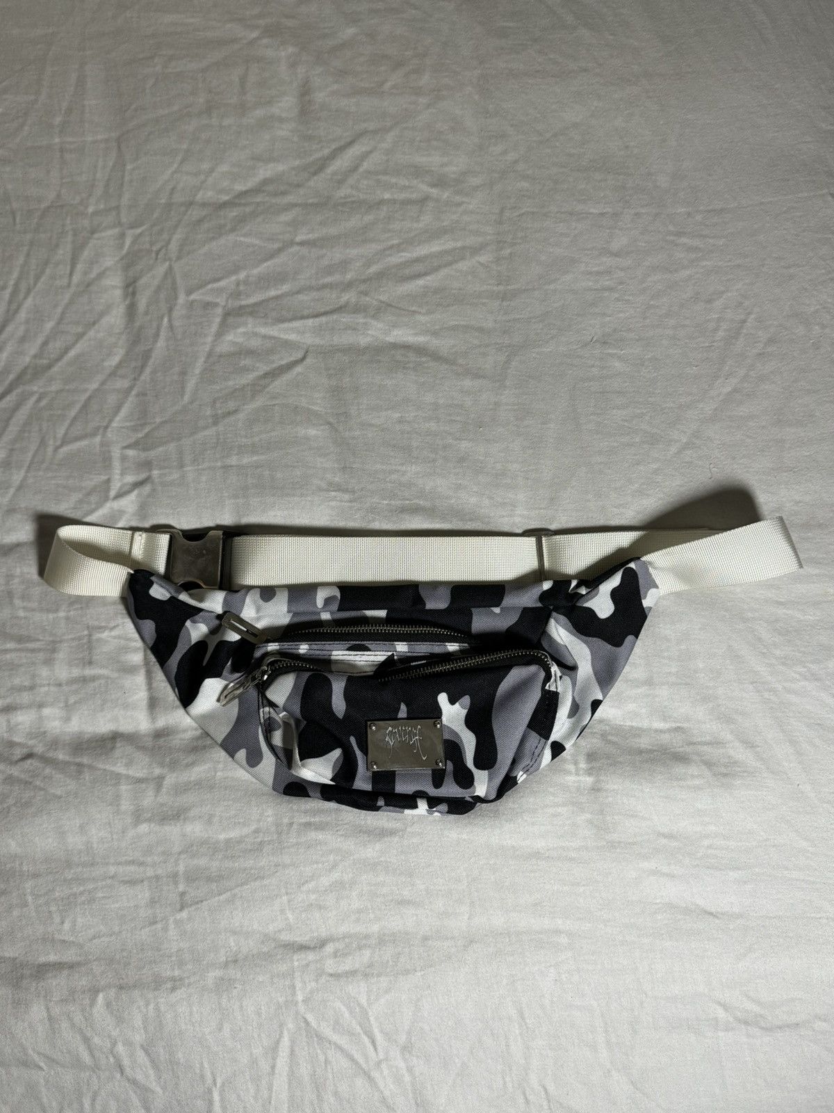 Revenge fanny pack sales