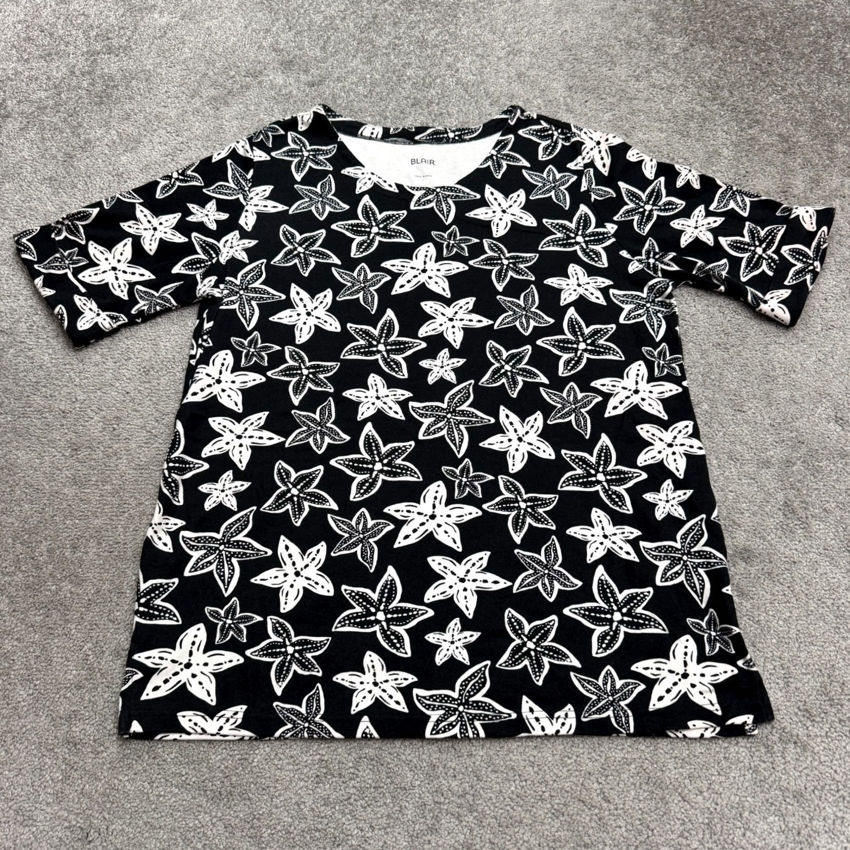 Blair Blair Floral Starfish All Over Print Basic T-Shirt Womens Large Black White Tee Size L / US 10 / IT 46 - 2 Thumbnail