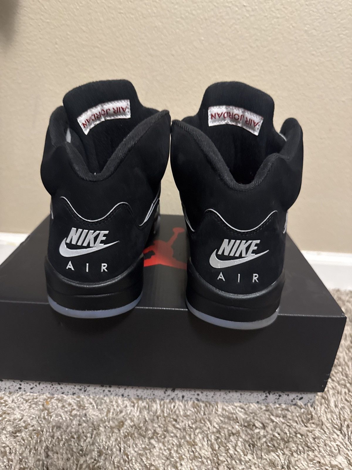 Jordan Brand Jordan 5 Retro “Black Metallic Reimagined” Size US 8 / EU 41 - 2 Thumbnail