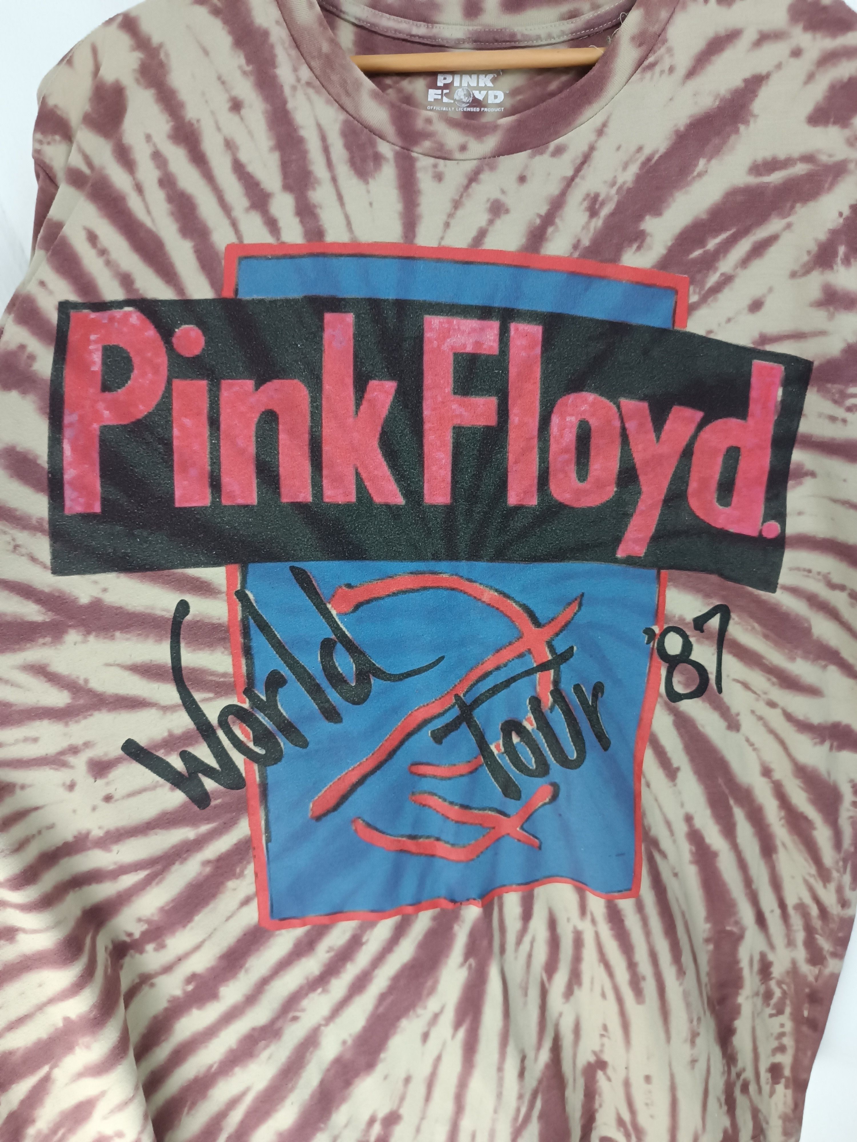 Pink Floyd VINTAGE PINK FLOYD WORLD TOUR 87 REISSUE TIE DYE VERY RARE Size US XXL / EU 58 / 5 - 9 Thumbnail