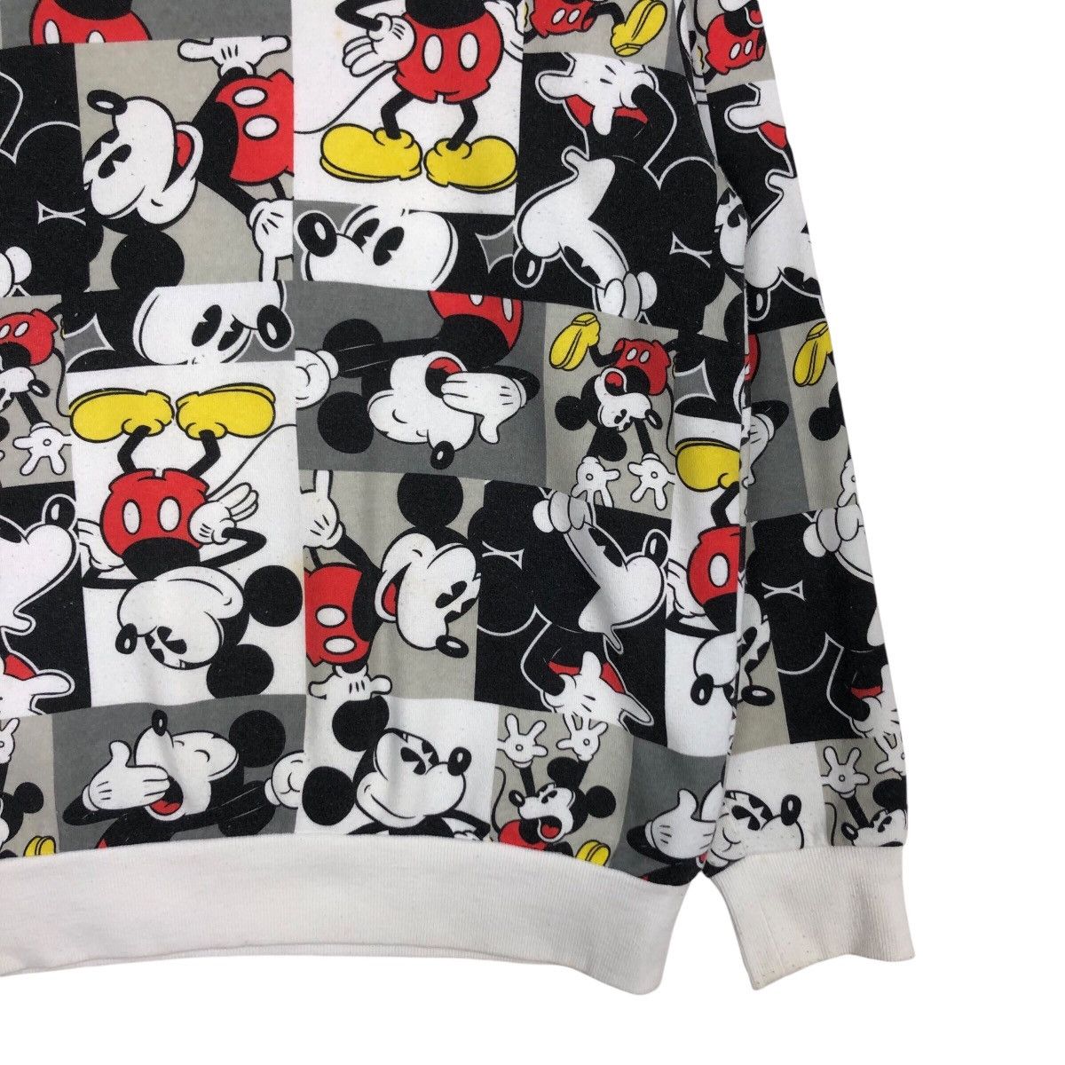 Disney × Japanese Brand × Vintage Full Printed Mickey Vintage Disney Sweatshirt Pullover Small Size US S / EU 44-46 / 1 - 4 Thumbnail