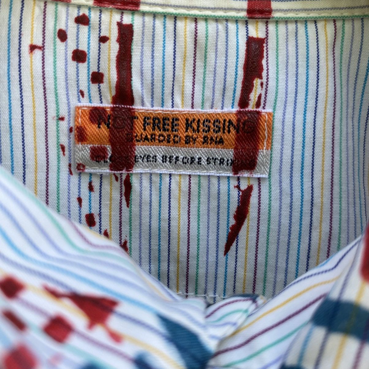 Japanese Brand RNA. Not free kissing Red and White Striped Graphic Shirt Size US M / EU 48-50 / 2 - 8 Thumbnail