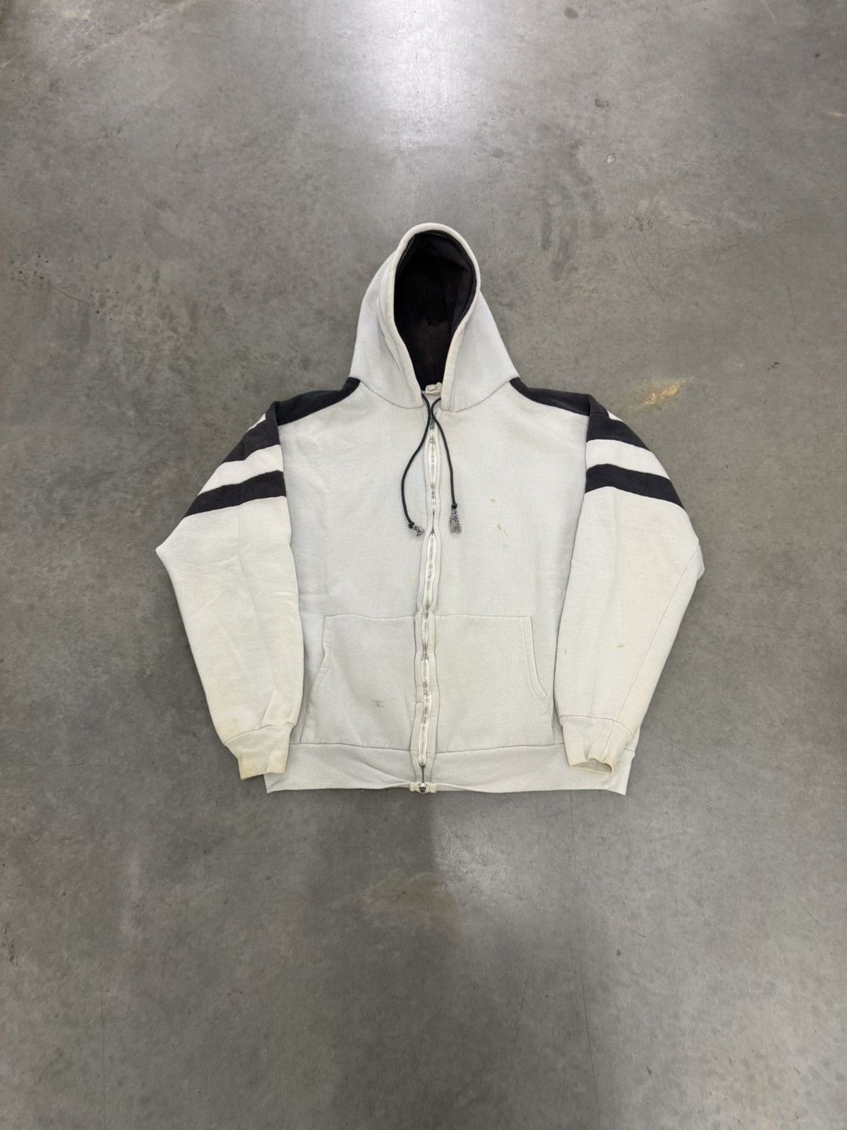 Japanese Brand Vintage Faded White Navy YKK Zipper Hoodie 80s USA Large Size US L / EU 52-54 / 3 - 7 Thumbnail