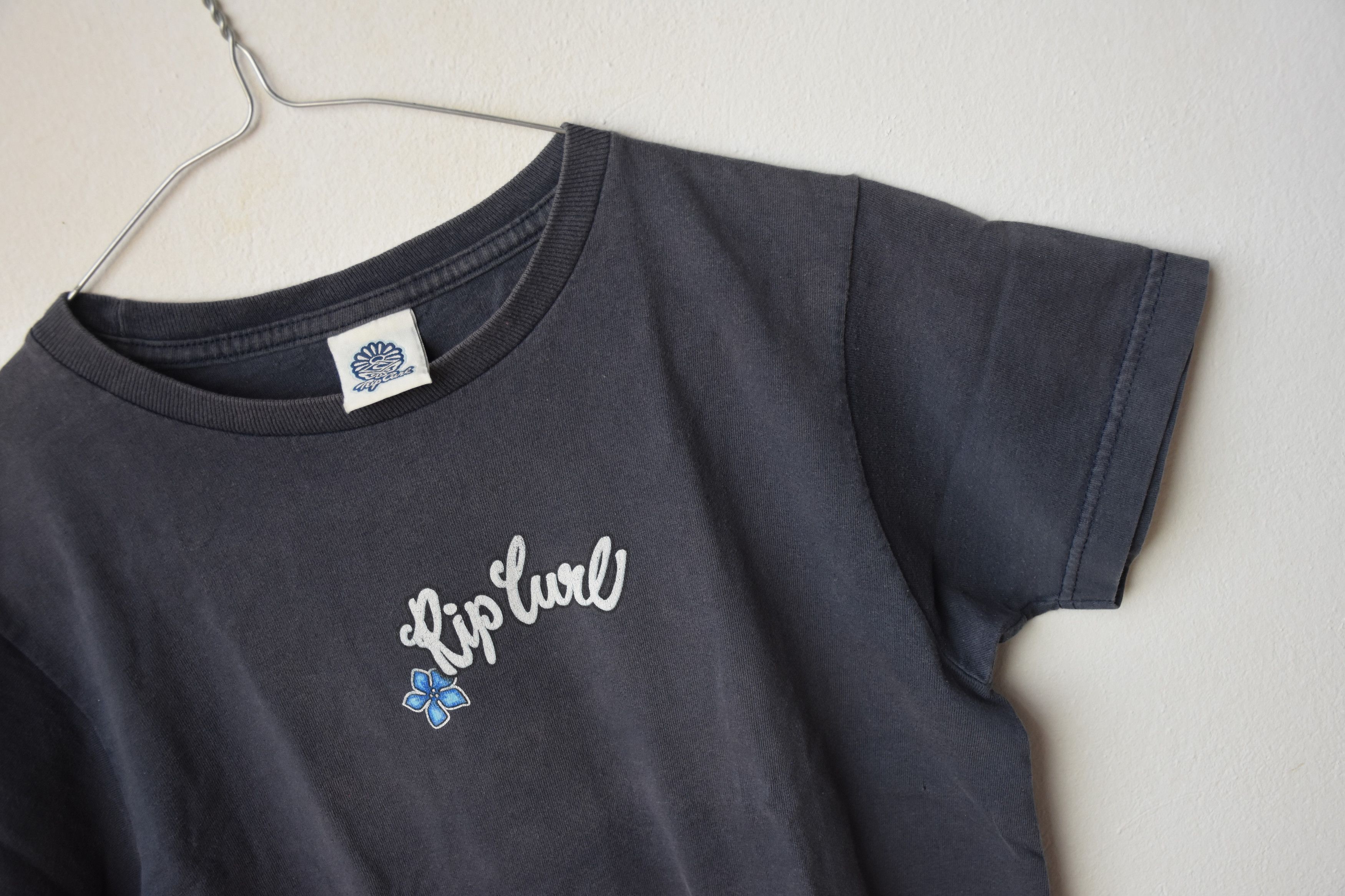 Rip Curl × Vintage 90s vintage summer Rip Curl tshirt surf flowers dolphins Size M / US 6-8 / IT 42-44 - 4 Thumbnail