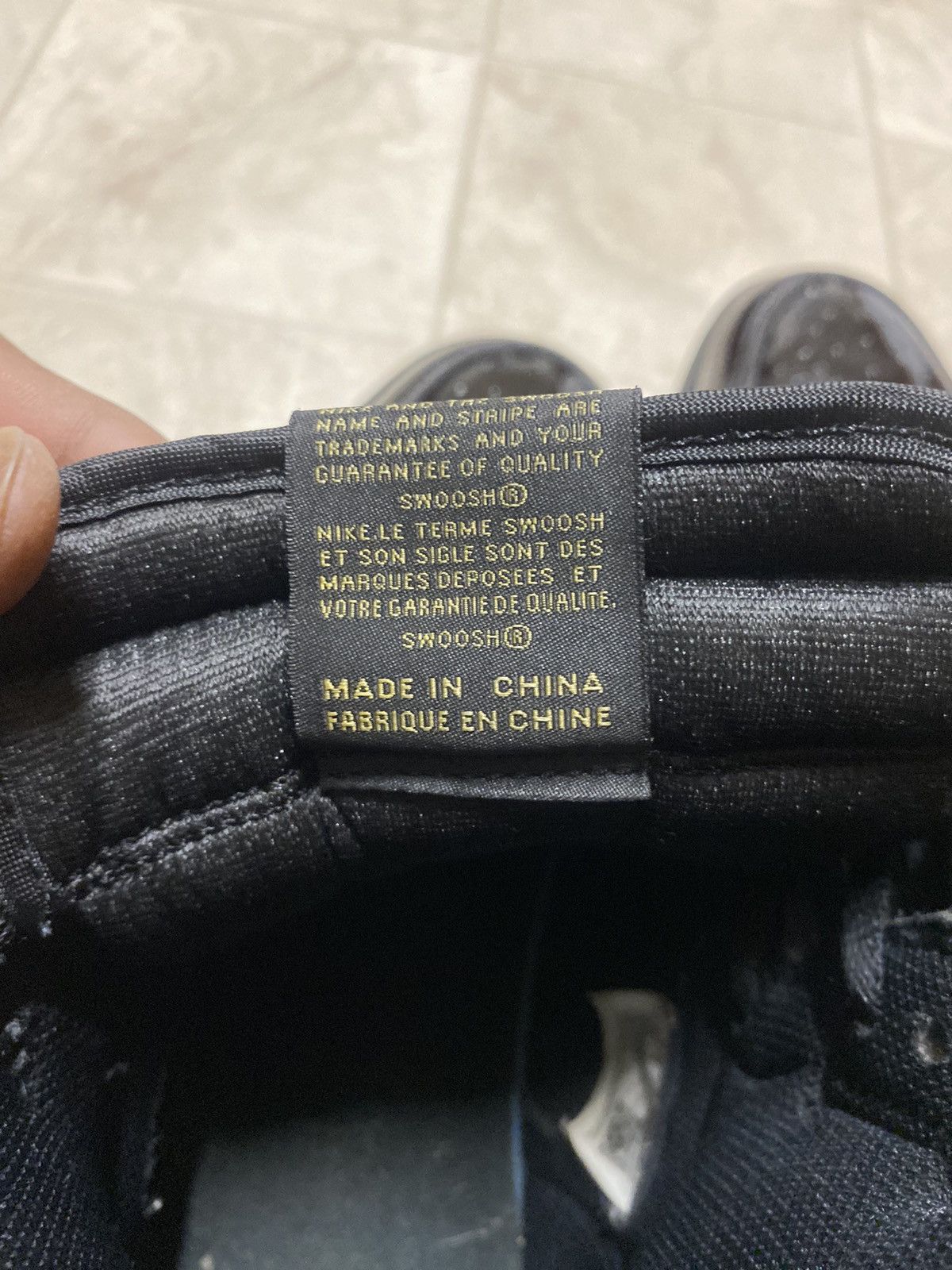 Jordan Brand Jordan 1 Retro High Black Metallic Gold (2020)s Size US 11 / EU 44 - 6 Thumbnail