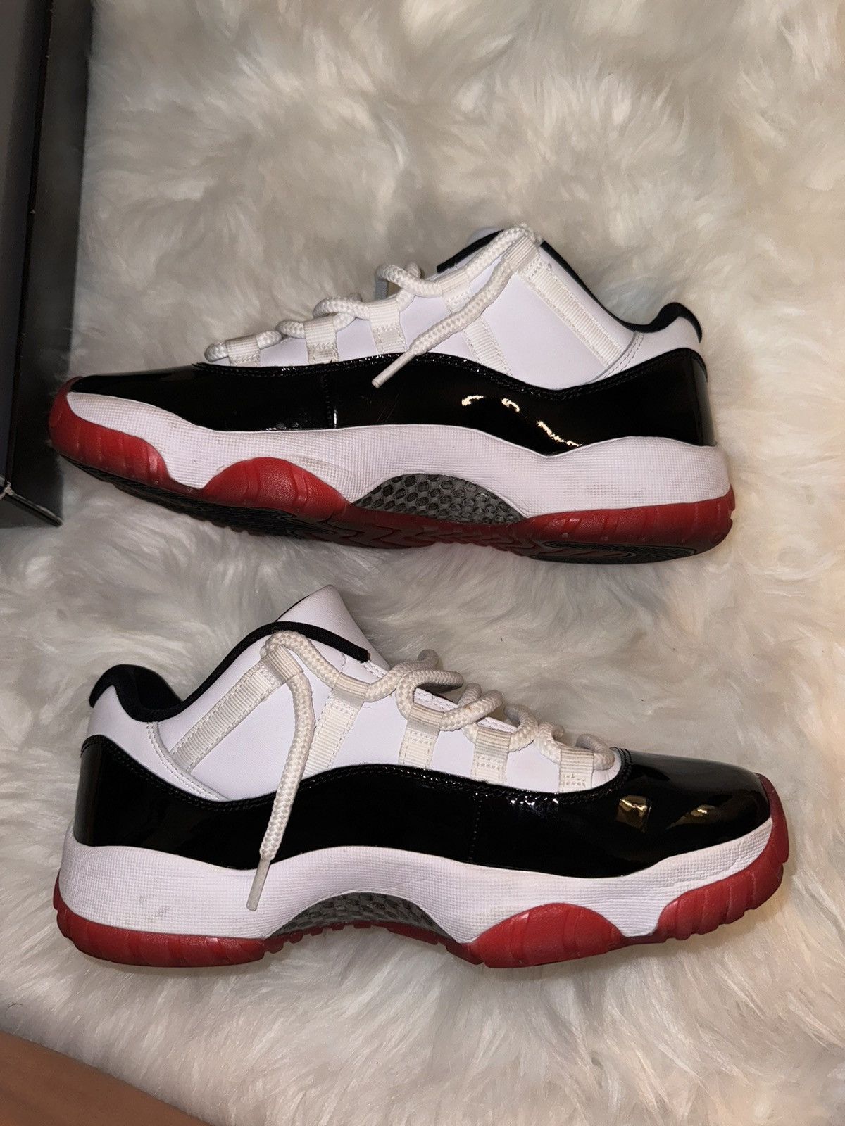 Jordan Brand Air Jordan 11 Retro Low GS ‘Concord-Bred’ Size US 8.5 / EU 41-42 - 4 Thumbnail