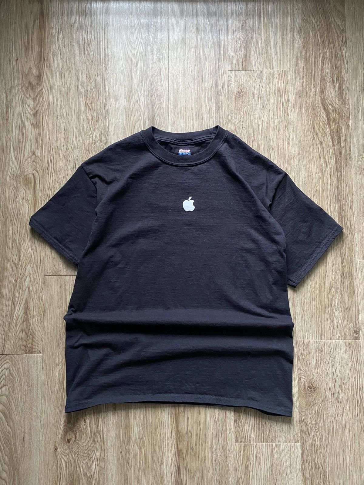 Apple × Vintage VINTAGE Y2K APPLE CENTER LOGO TEE Size US L / EU 52-54 / 3 - 5 Thumbnail