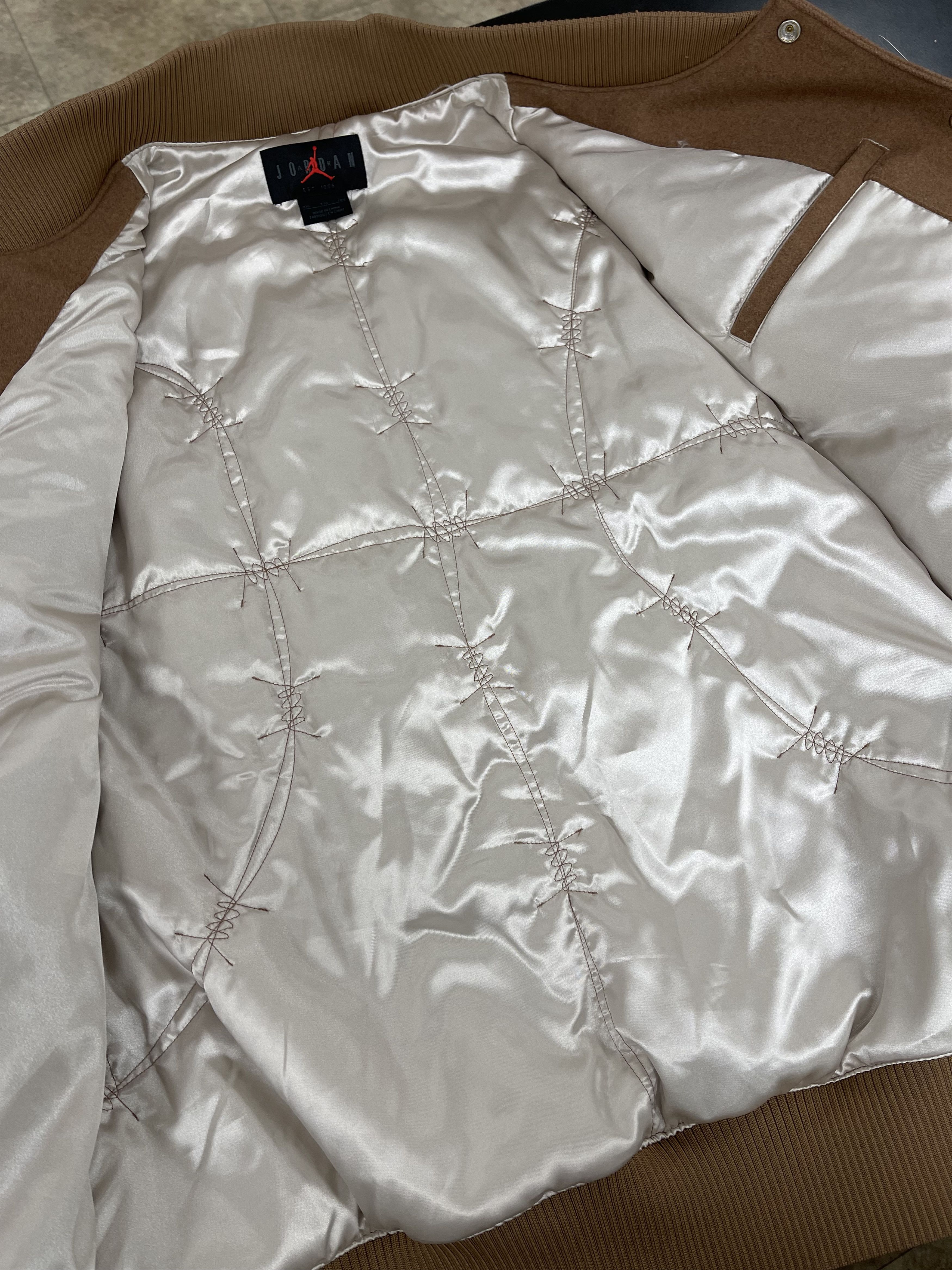 Jordan Brand × Travis Scott Travis Scott x Jordan Varsity Jacket Antique Brown Size US XXL / EU 58 / 5 - 5 Thumbnail