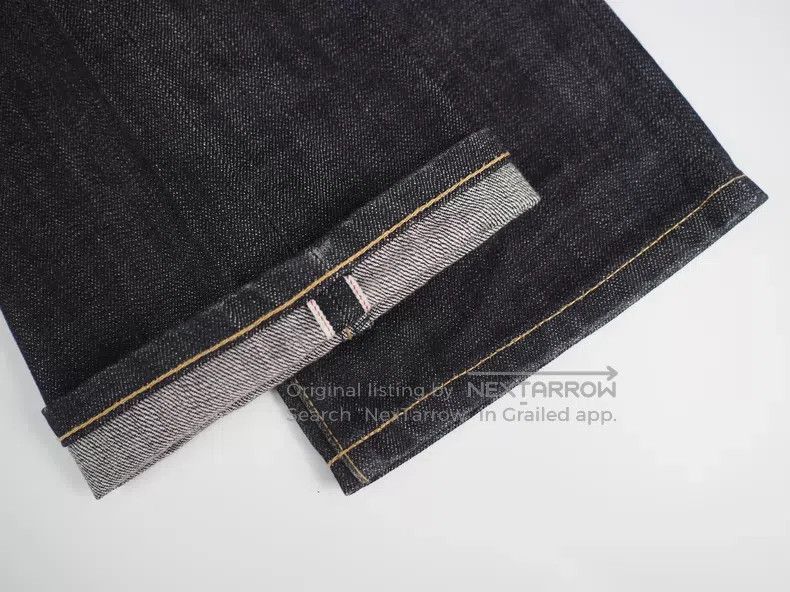 Neighborhood Neighborhood size L jeans Size US 27 - 7 Thumbnail