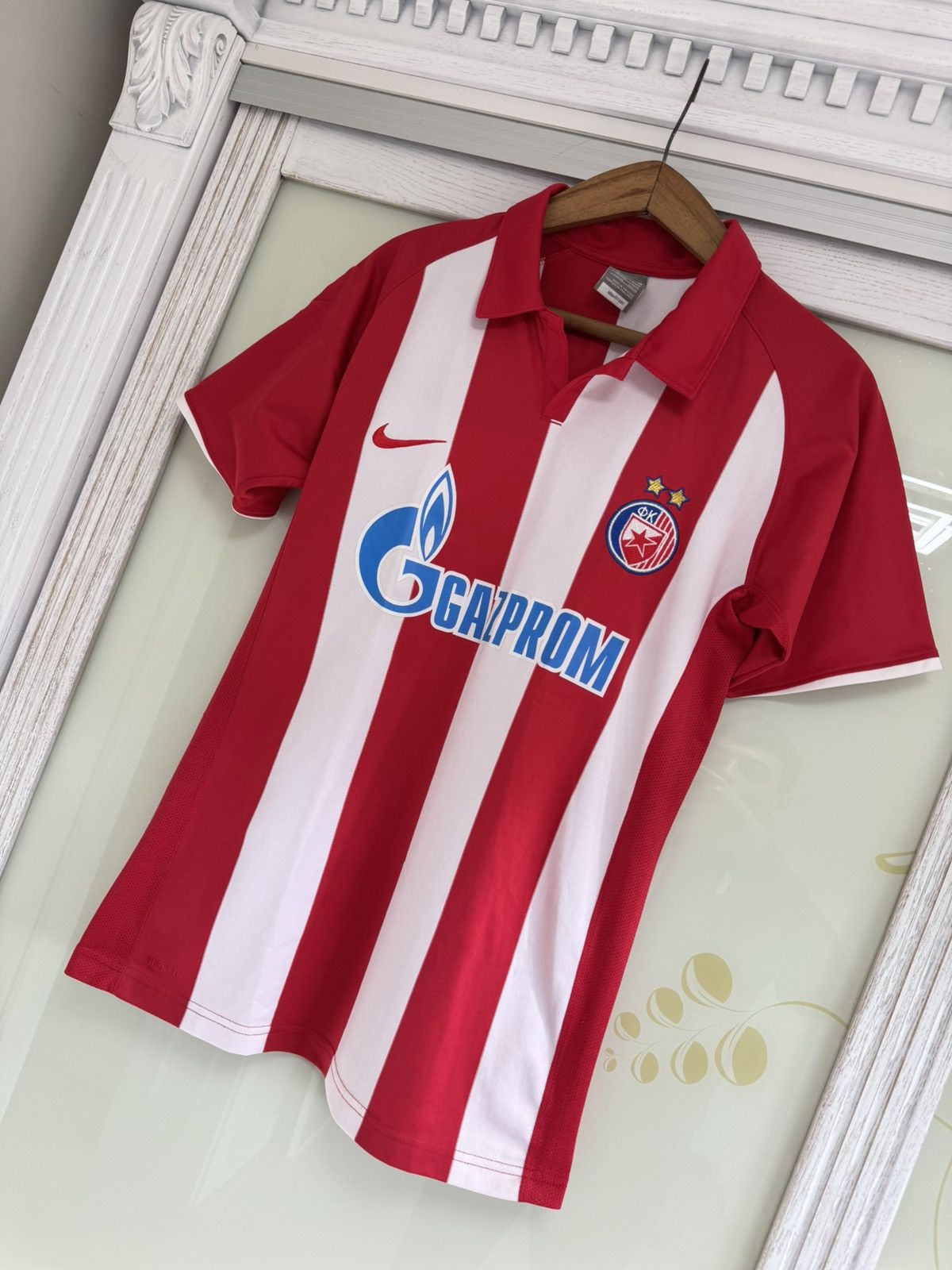Nike Red Star Belgrade 2009-2010 Home Soccer Jersey Football Kit Size US S / EU 44-46 / 1 - 3 Thumbnail