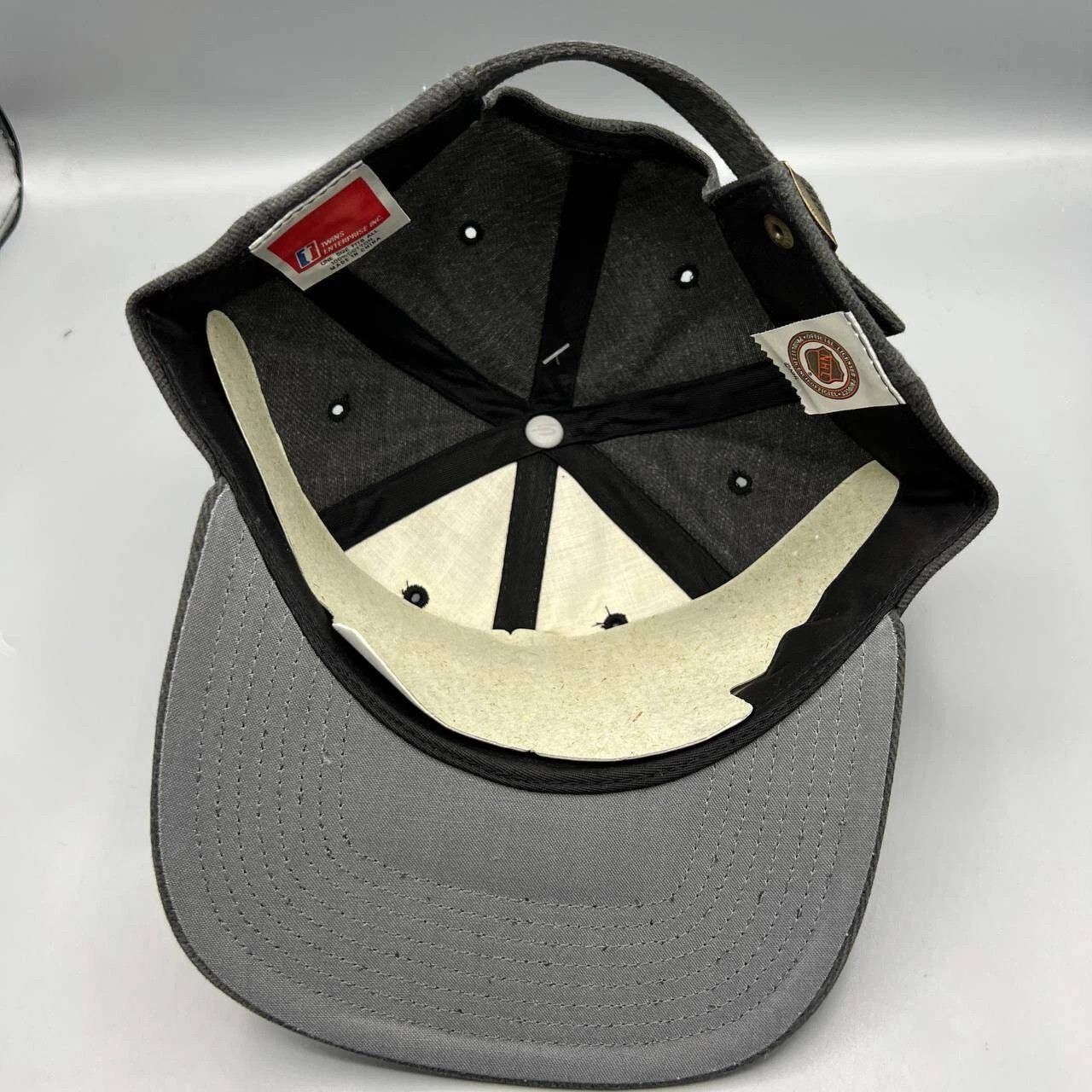 Twins Enterprise Inc. × Vintage Pittsburgh Penguins Hat Men Twins Enterprise NHL Strap Back Size ONE SIZE - 2 Thumbnail