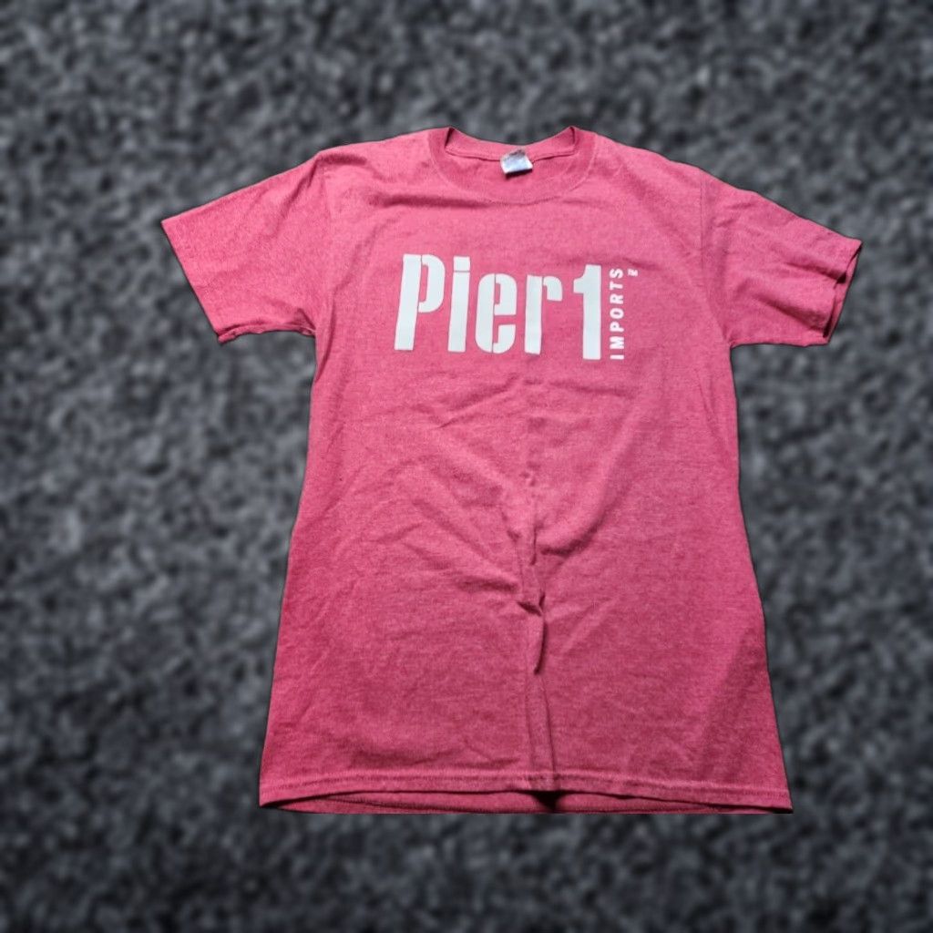 Jerzees VINTAGE 90s JERZEES Mens Short Sleeve Graphic T Shirt Red Double Sided Pier 1 Imports Employee Mens Size US S / EU 44-46 / 1 - 1 Thumbnail