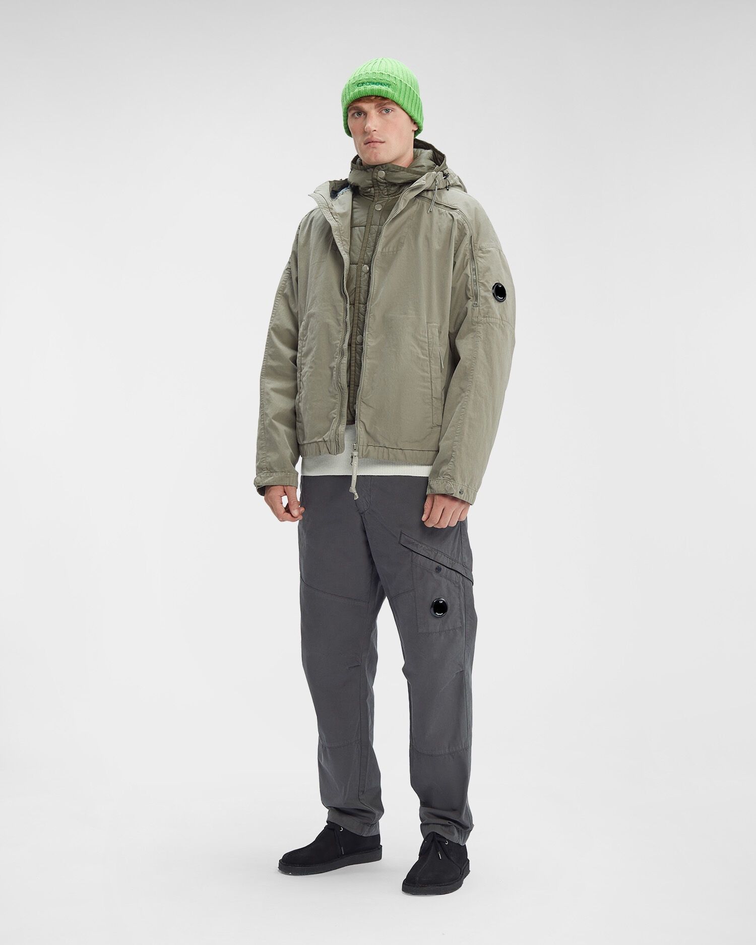 C.P. Company o1y1224 Logo Hooded Jacket in Sage Green Size US S / EU 44-46 / 1 - 7 Thumbnail