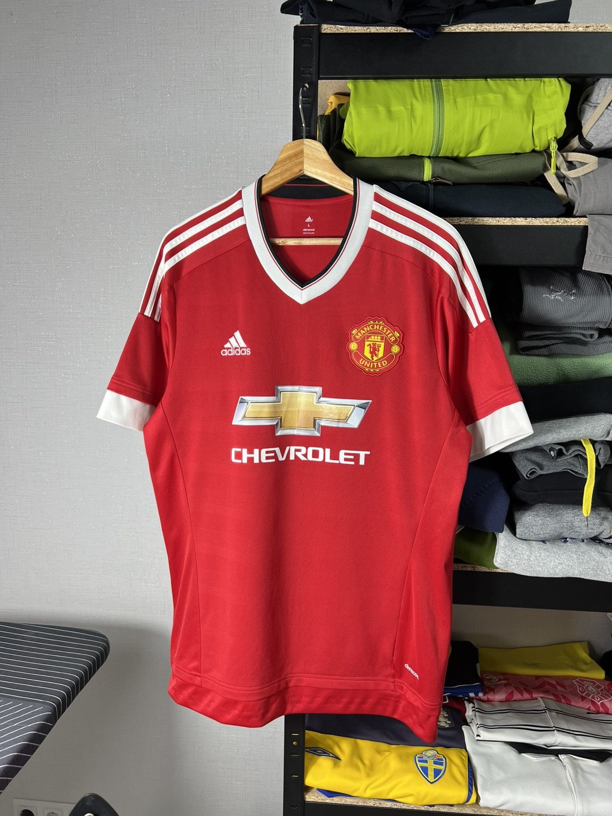 Adidas Adidas Manchester United Home Jersey L – Chevrolet Sponsor Size US L / EU 52-54 / 3 - 1 Thumbnail