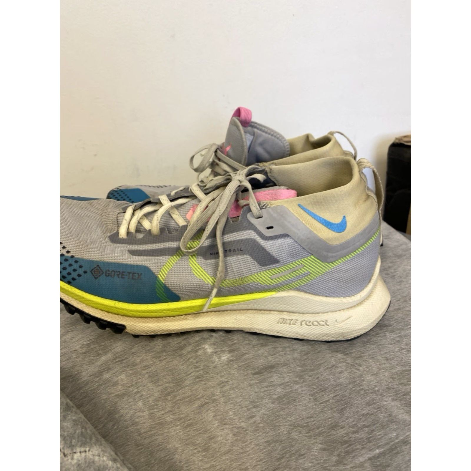 Nike Nike React Pegasus Trail 4 GTX GORE-TEX Men’s Size 9.5 Grey Volt DJ7926-002/0071 Nike React Pegasus Trail 4 GTX Sneakers Men 9.5 Grey Volt 2022 Size US 9 / EU 42 - 3 Thumbnail