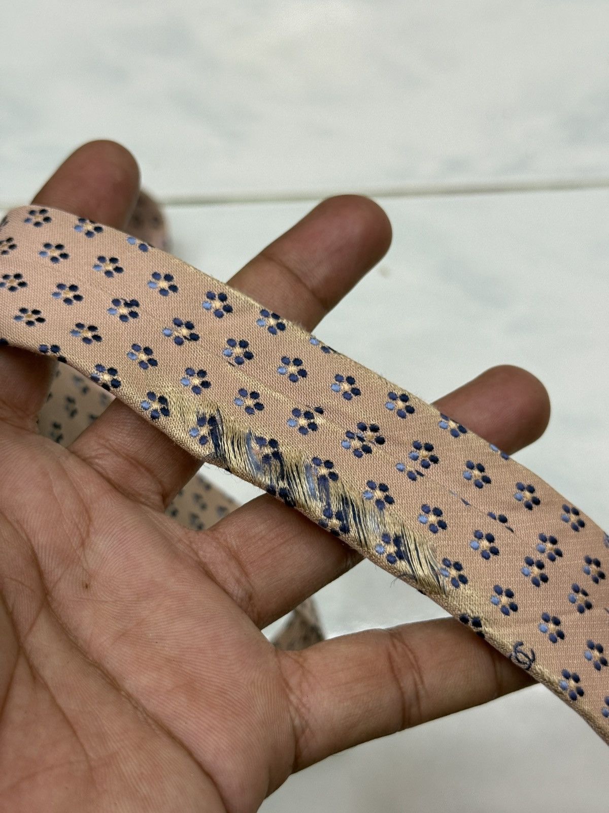 Balenciaga 🔥🔥🔥4 PCS NECKTIES CHANEL BALENCIAGA FENDI CHAPS RALPH LAUREN Size ONE SIZE - 7 Thumbnail