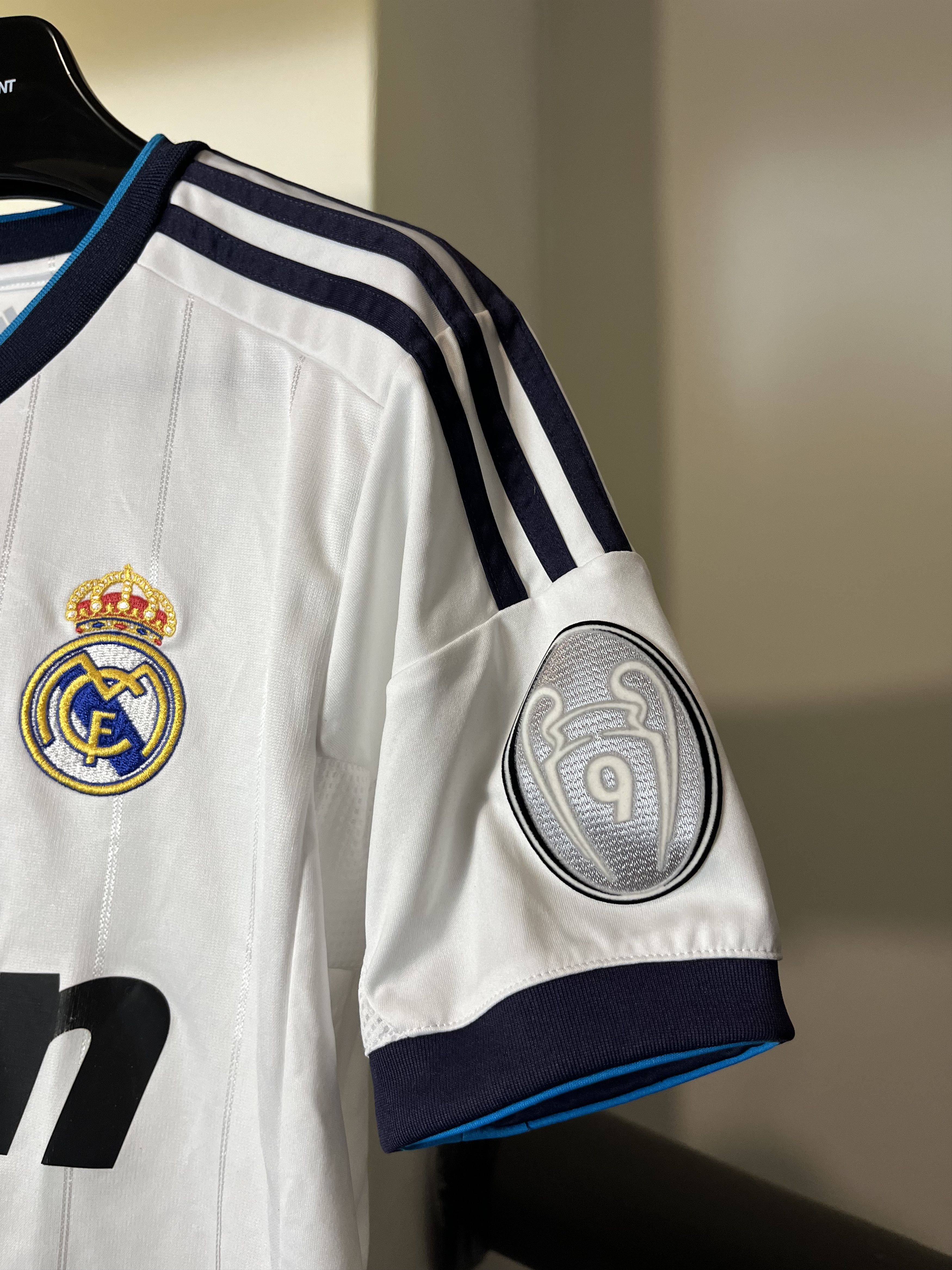 Adidas Adidas Real Madrid 2012-13 Home Soccer Kit Size US S / EU 44-46 / 1 - 4 Thumbnail