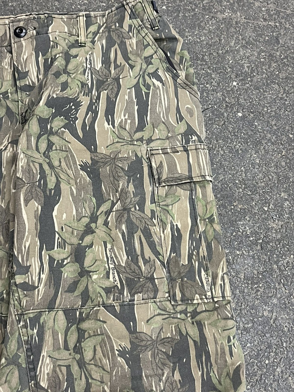 Realtree × Vintage Realtree camo baggy fit cargo pants streetwear hype skater Size US 36 / EU 52 - 5 Thumbnail