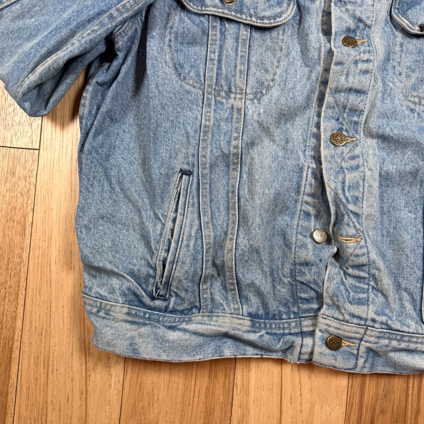 Lee VINTAGE Lee Rider Denim Jacket Mens 48L Blue Biker Trucker Light Jacket Denim Blue Mens 48L Biker Lee Rider VTG Size US M / EU 48-50 / 2 - 3 Thumbnail