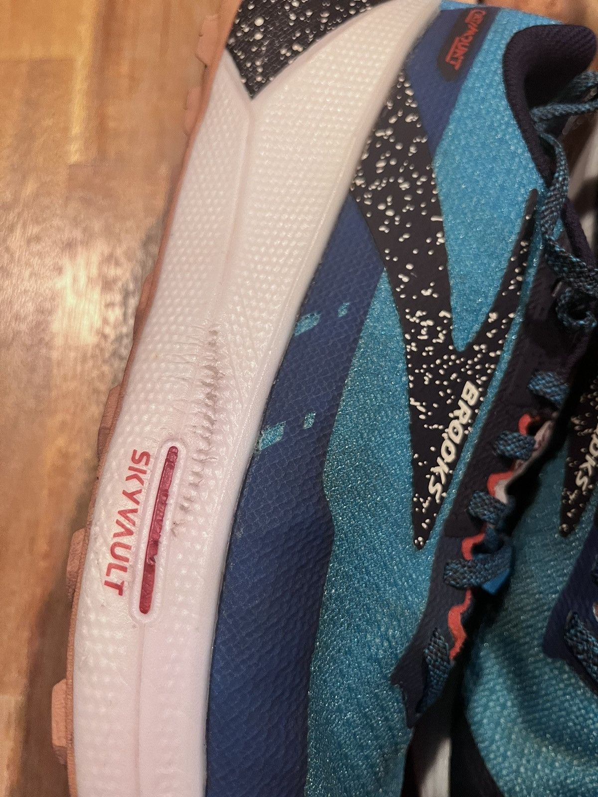 Brooks Catamount 2 size 11 Size US 11 / EU 44 - 3 Thumbnail