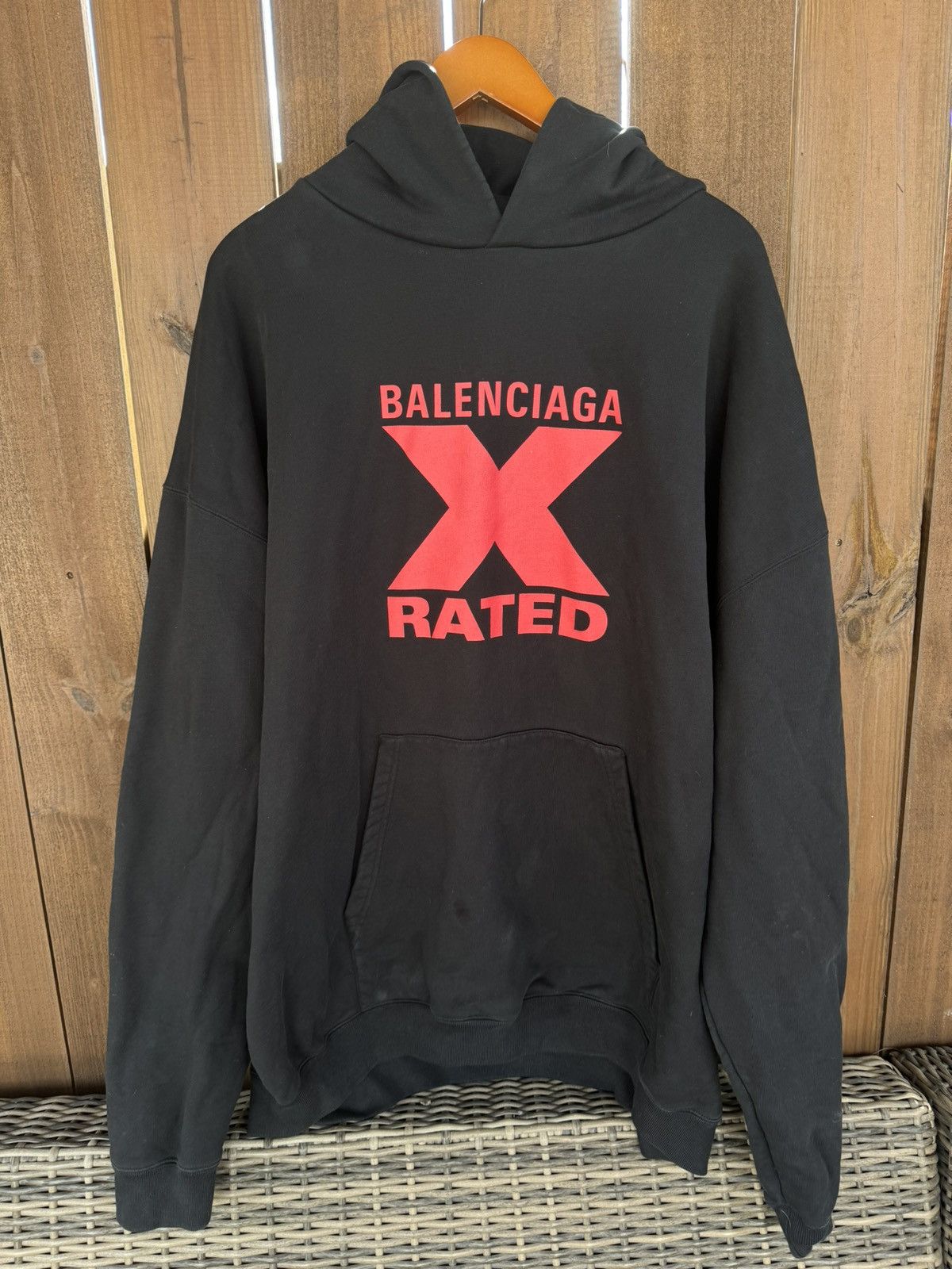 Harga hoodie balenciaga outlet