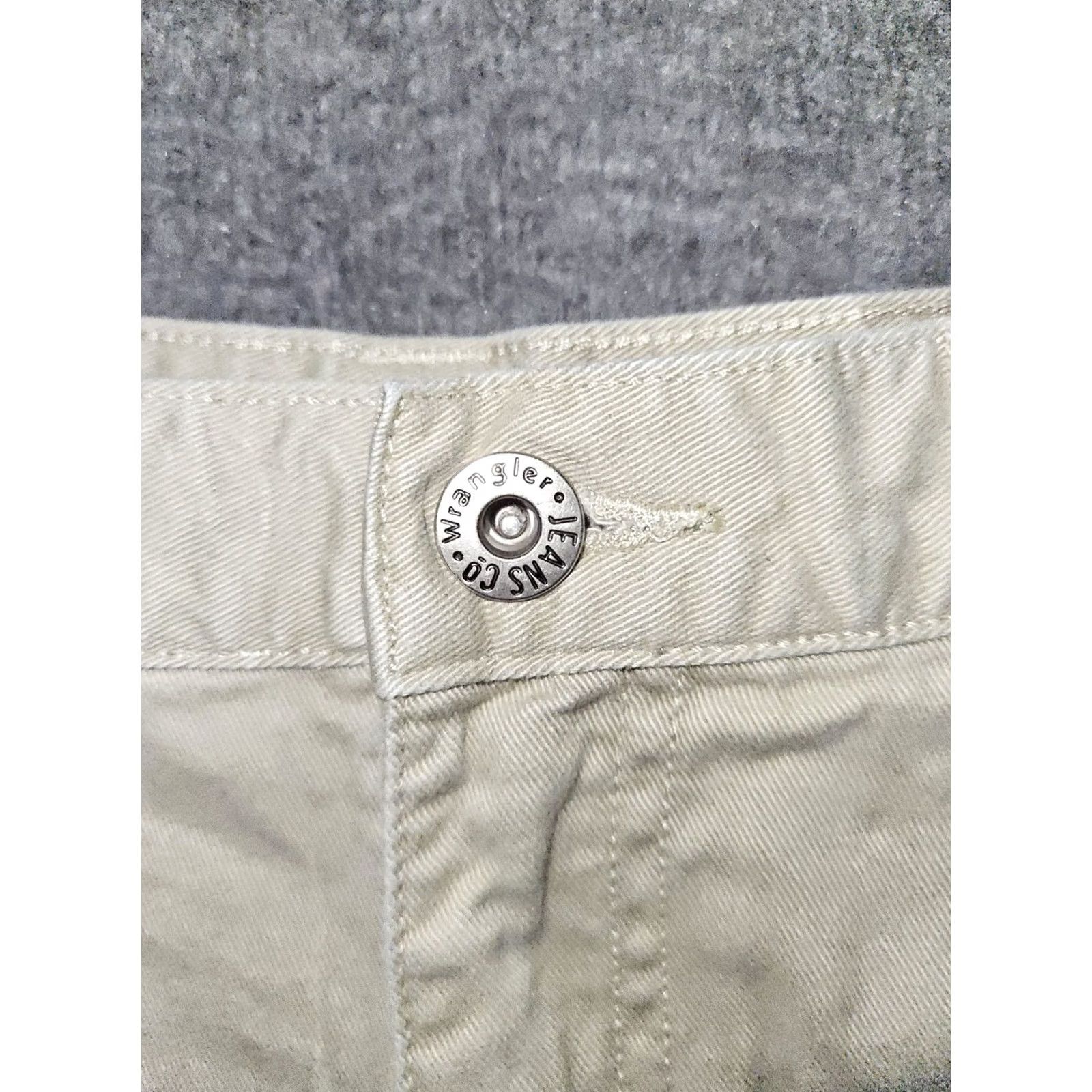 Wrangler VINTAGE Wrangler Carpenter Jeans Men's 34x34 Khaki Mid Rise Casual Workwear Wrangler Jeans Mens 34 Khakis Mid Rise Pockets 32 Inseam Beige Size US 34 / EU 50 - 6 Thumbnail