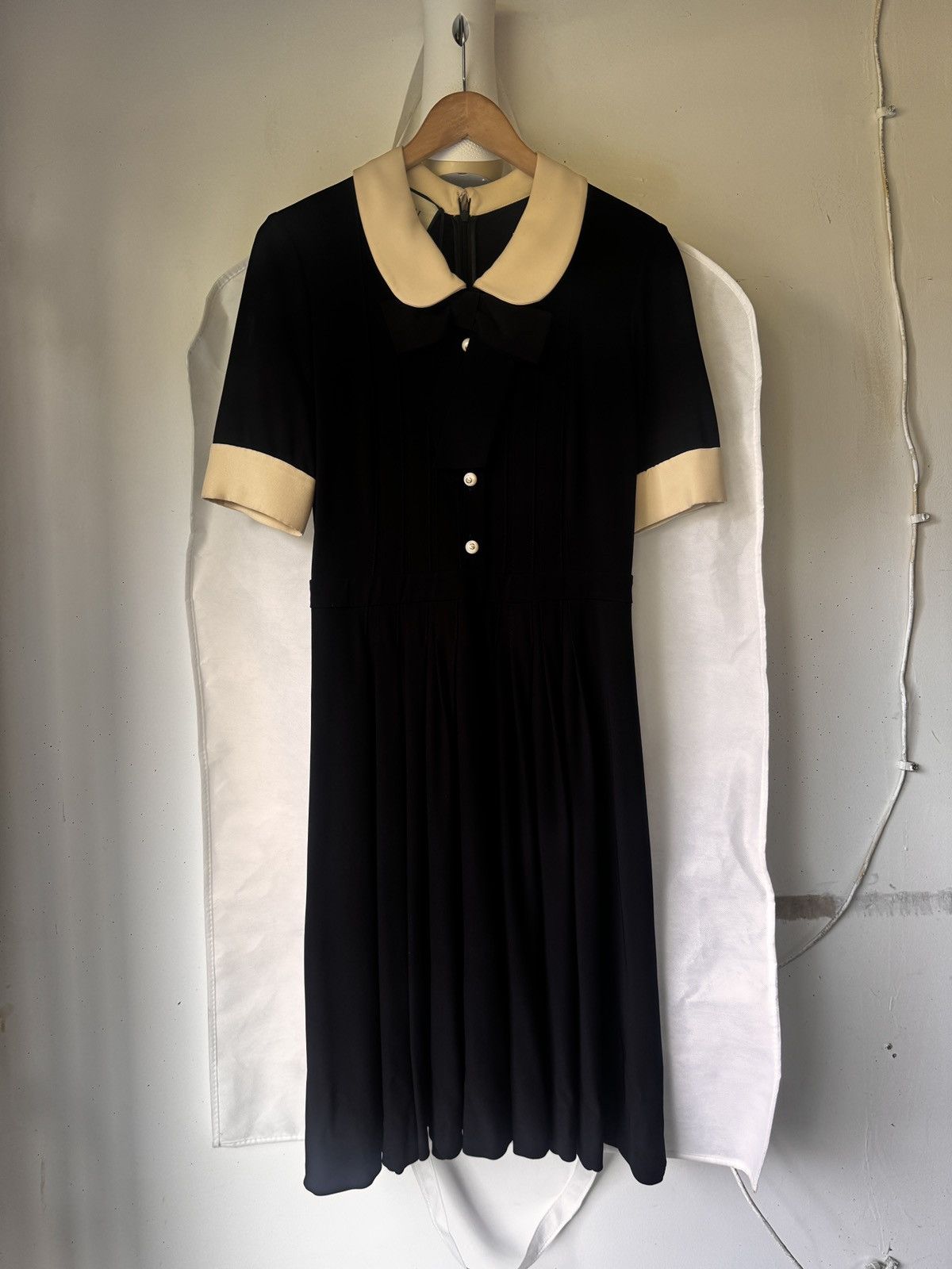 Gucci Pearl “GG” button midi dress Size M / US 6-8 / IT 42-44 - 2 Thumbnail
