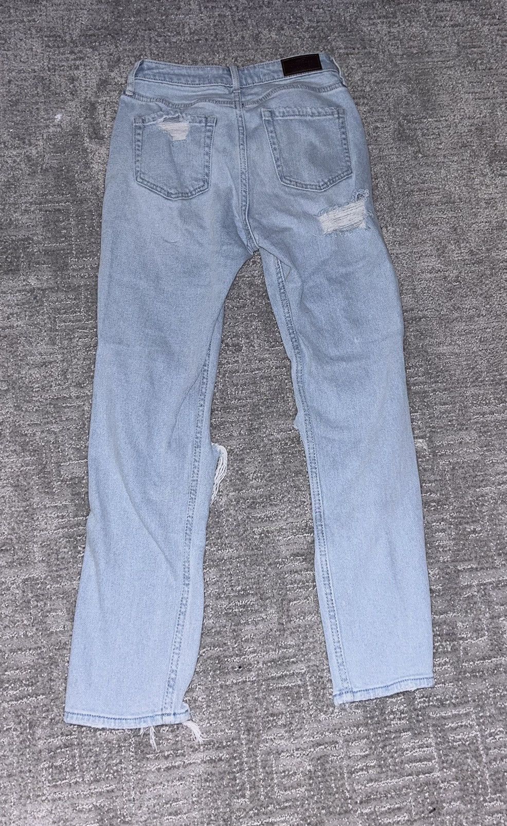 Hollister Hollister light washed ripped straight jeans Size 24" / US 00 / IT 34 - 2 Thumbnail