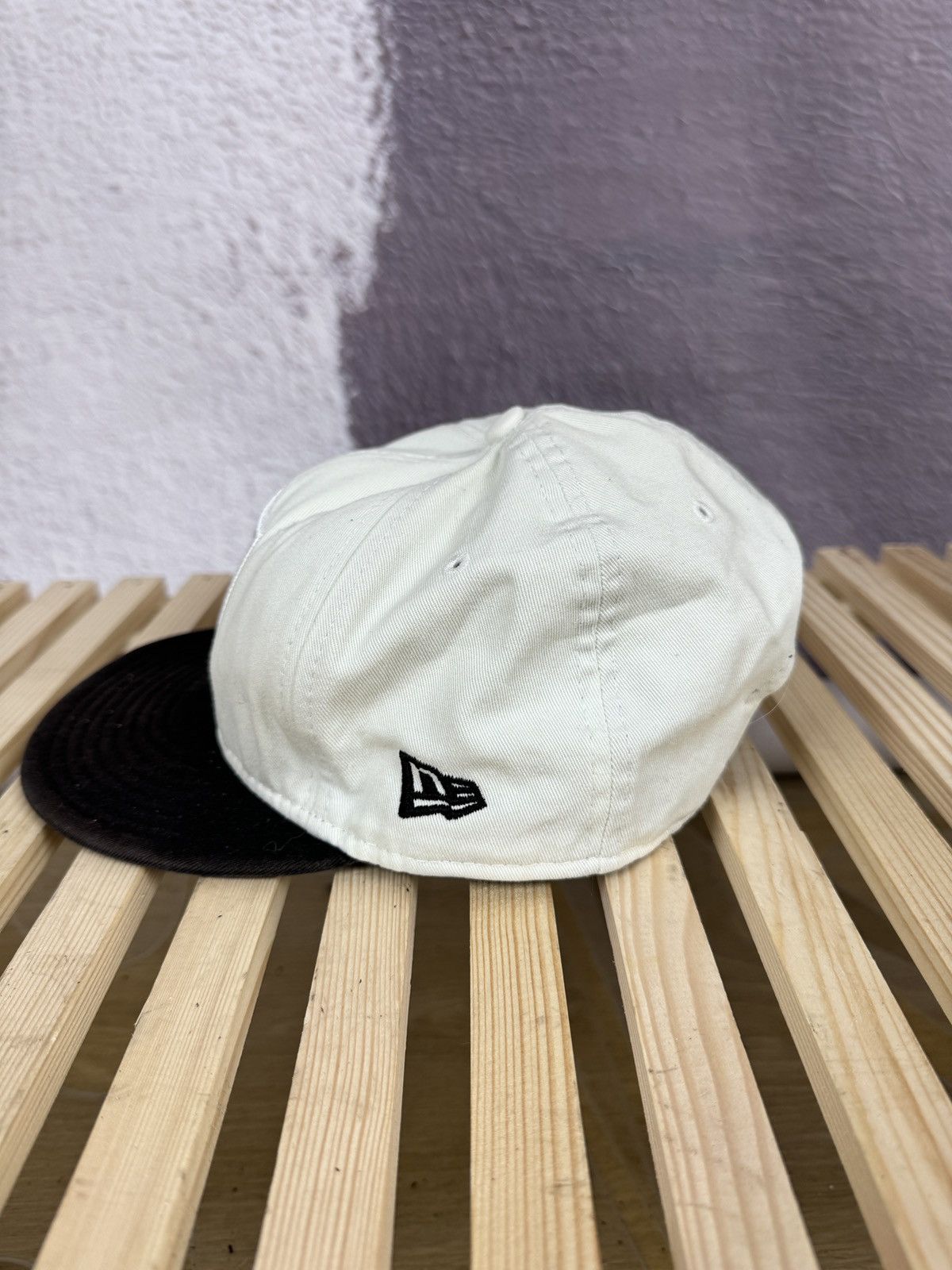 New Era New Era Raiders vintage black white NFL cap size S-M Size ONE SIZE - 4 Thumbnail