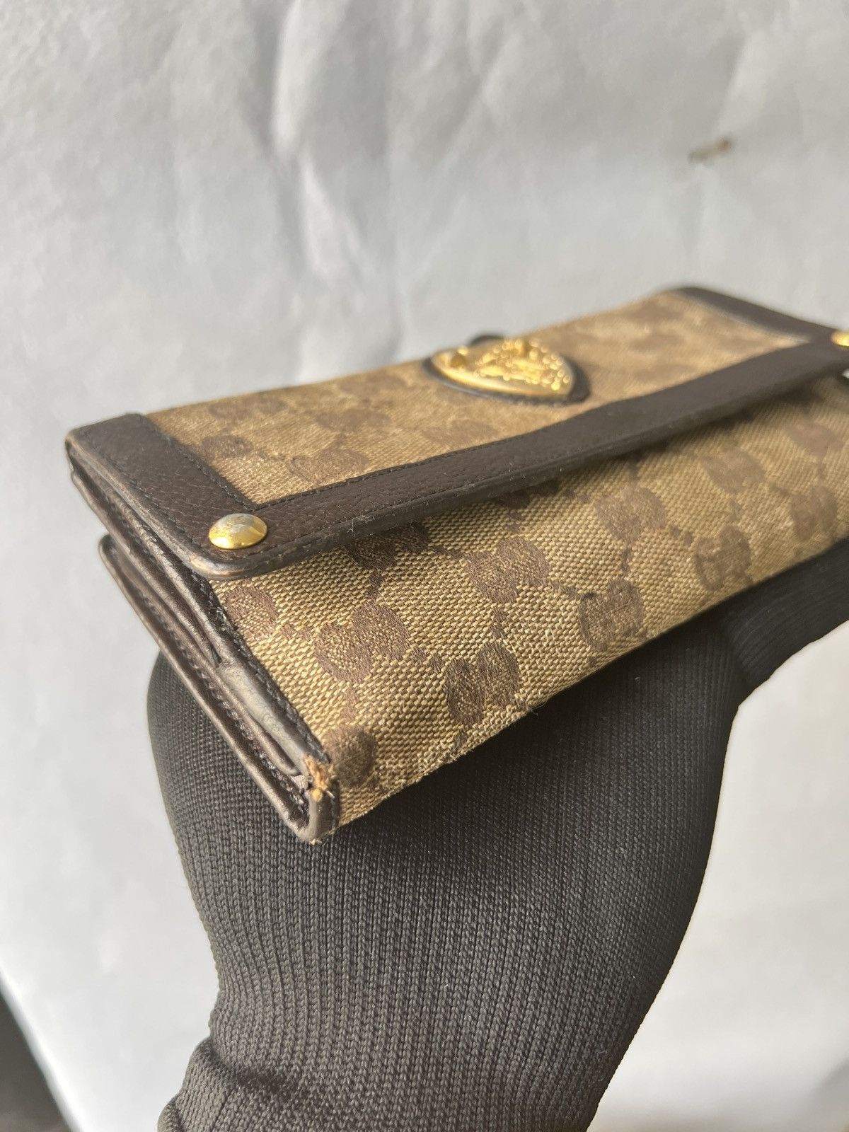 Gucci Authentic Gucci Wallet Heart Crest x Vintage Gucci Size ONE SIZE - 5 Thumbnail