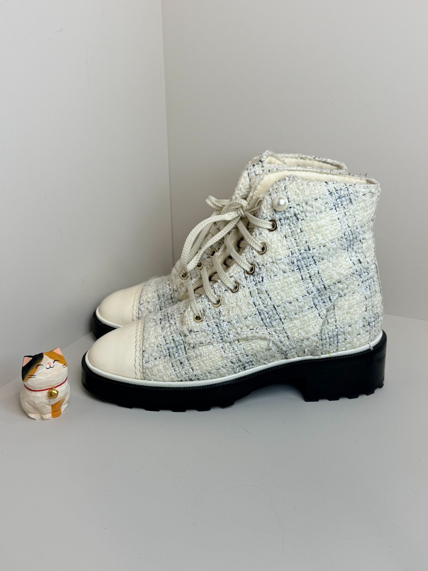 Chanel Chanel Boots us_7 Women Size US 7 / IT 37 - 1 Thumbnail