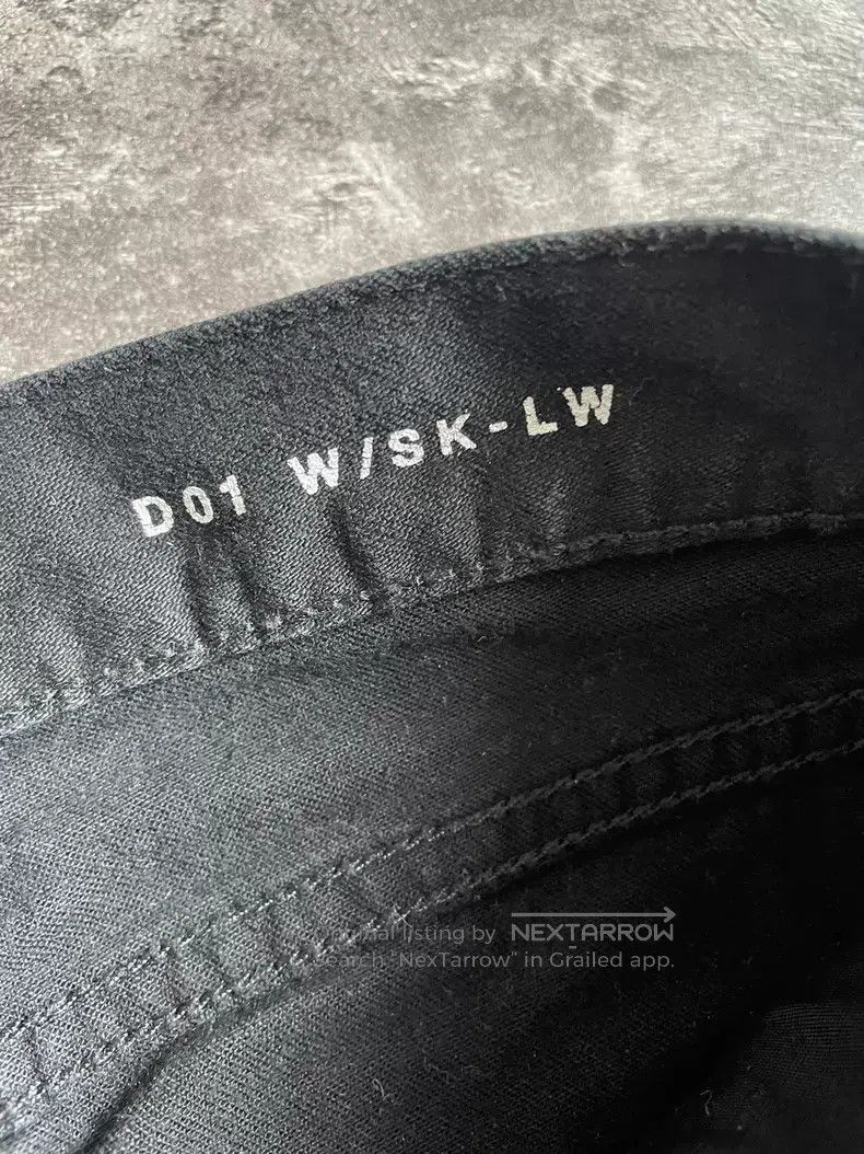 Saint Laurent Paris Saint Laurent Paris Black Glue Elastic Denim Pants Size US 26 / EU 42 - 4 Thumbnail