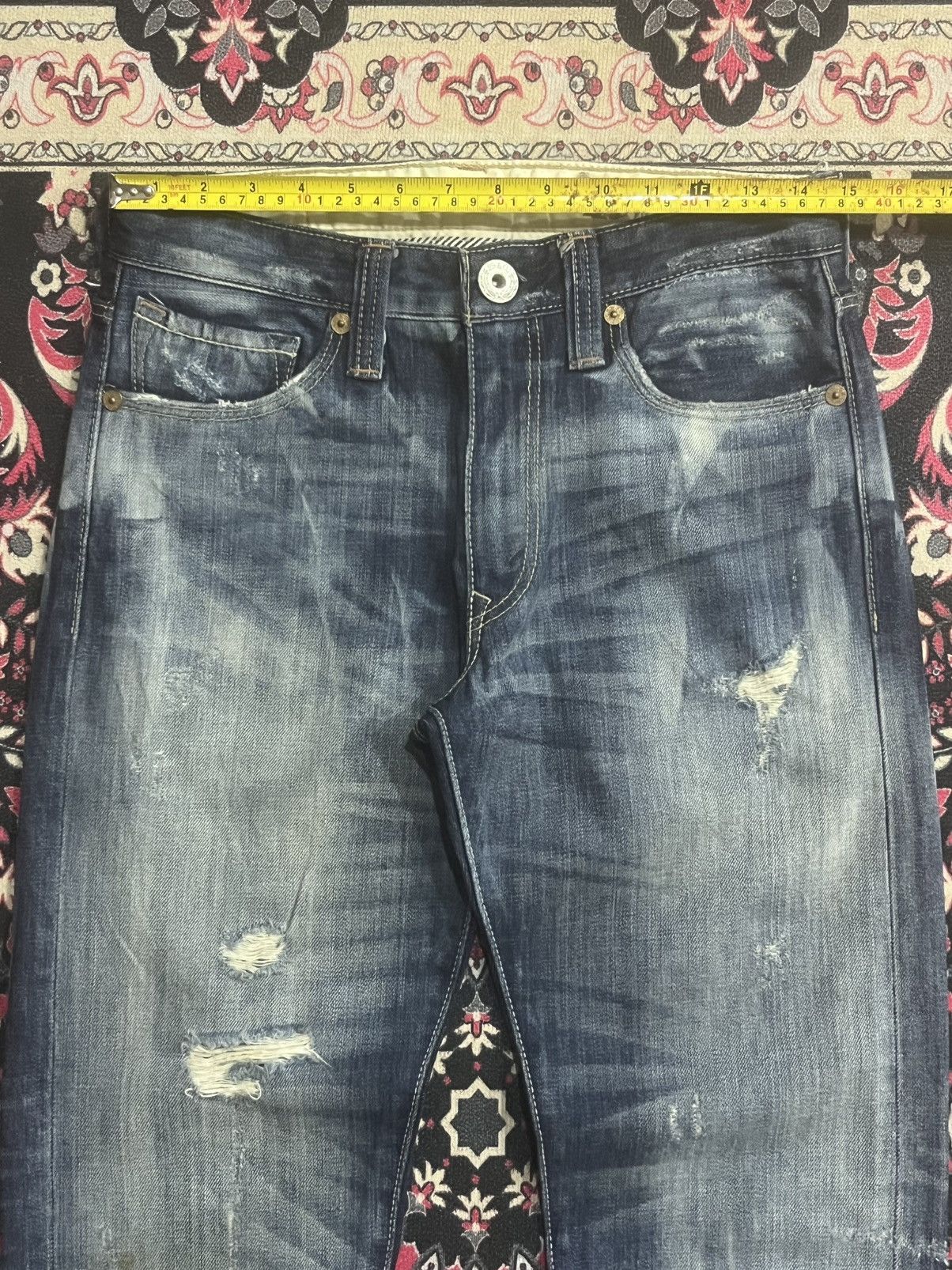 Levi's Vintage Levi’s 505 Blue Washed Distressed Slim Straight Jean Size US 30 / EU 46 - 12 Thumbnail