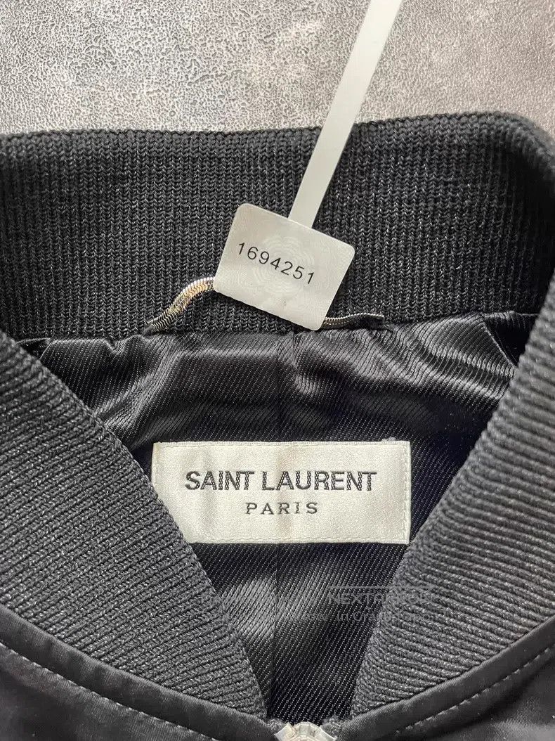 Saint Laurent Paris Saint Laurent Paris Glitter Diamond Badge Embroidered Silk Size US S / EU 44-46 / 1 - 4 Thumbnail