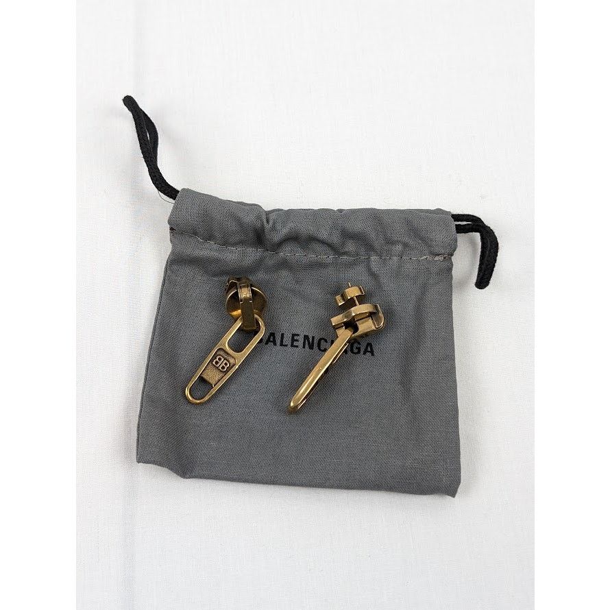 Balenciaga o1rshd1 Size: OS / Women's Zip Earrings Brass/Antique Gold Size ONE SIZE - 16 Thumbnail