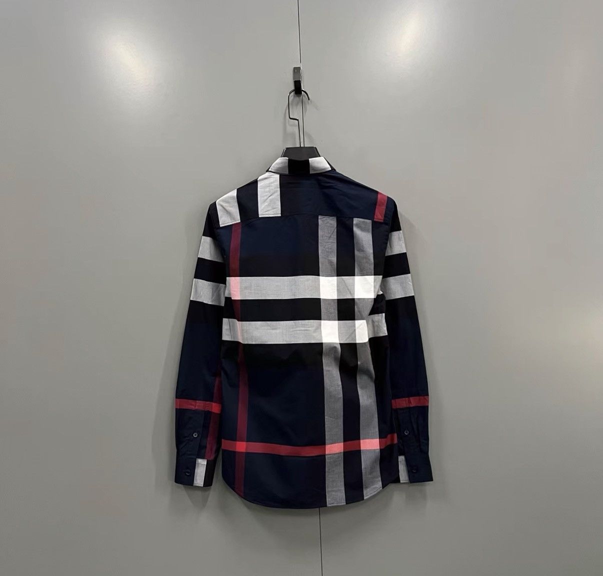 Burberry Burberry Navy Classic Check Shirt J41 Size US XS / EU 42 / 0 - 2 Thumbnail