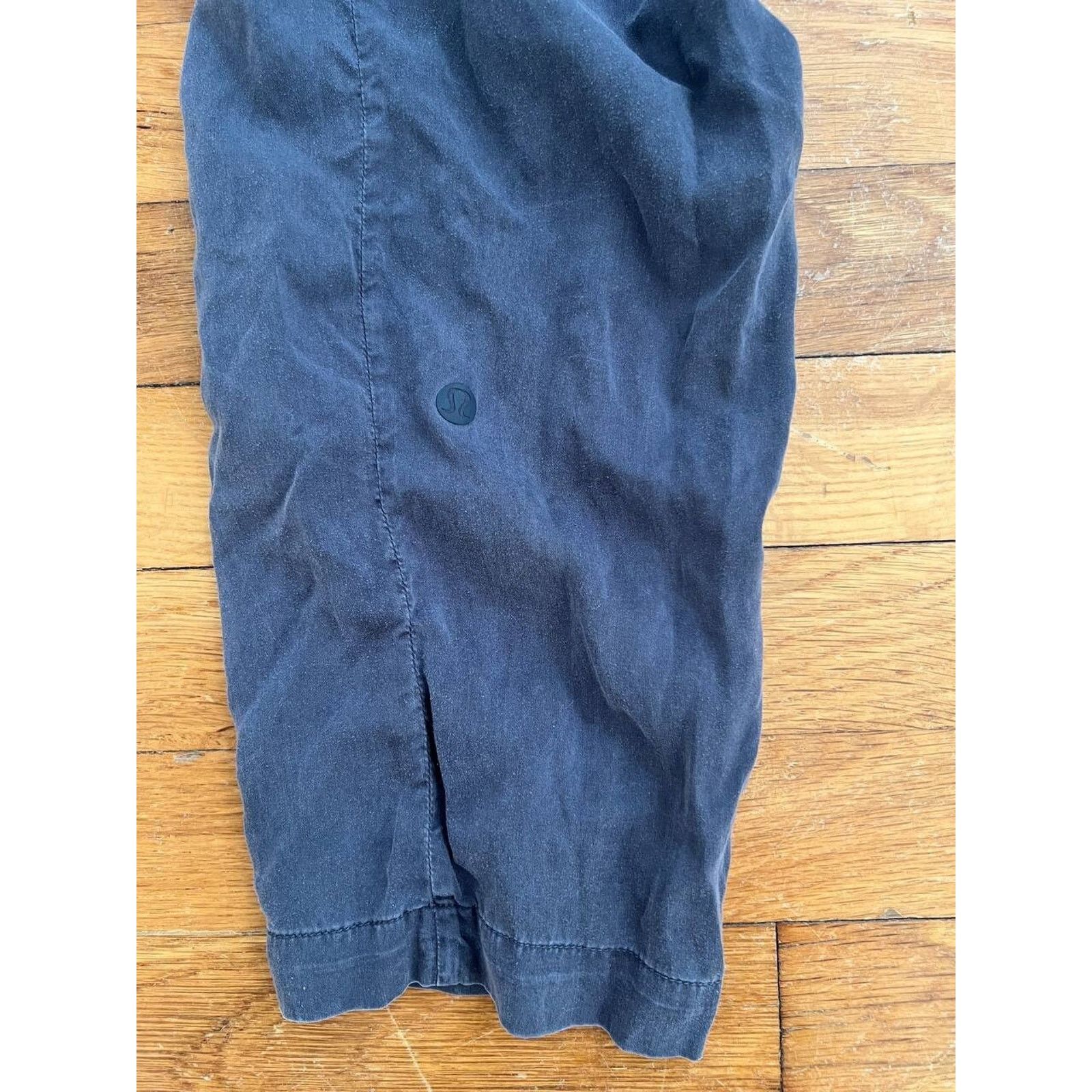 Lululemon Lululemon Women Move Lightly Pant Navy Size 6 A000838 Size 28" / US 6 / IT 42 - 7 Thumbnail