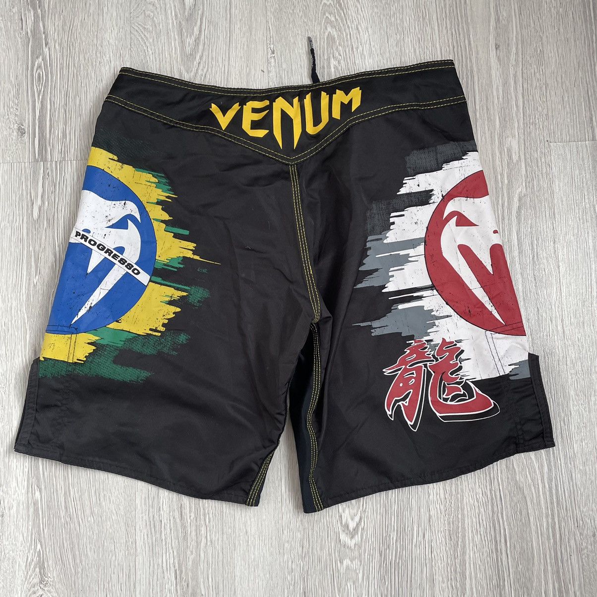 Other Vintage Venum Japan & Brasil Shorts Y2K Size US 36 / EU 52 - 4 Thumbnail