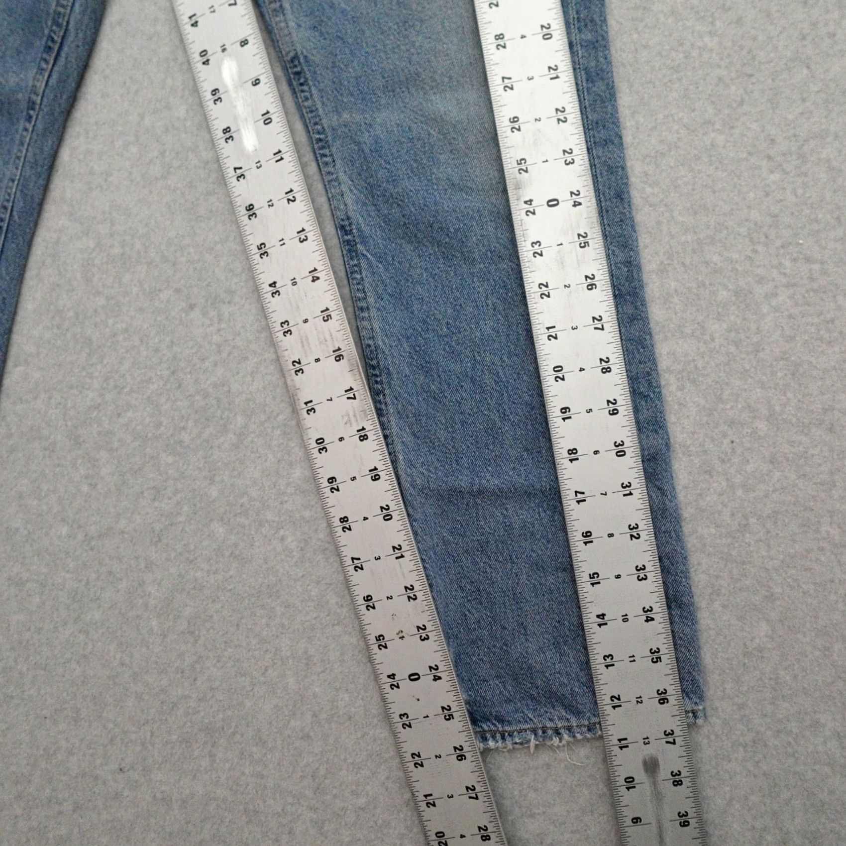 Agolde AGOLDE Jeans Women's 25x26 Distressed Button Fly Blue Casual Boyfriend Denim Shaped Fit Womens Size 42" / US 20 - 6 Thumbnail