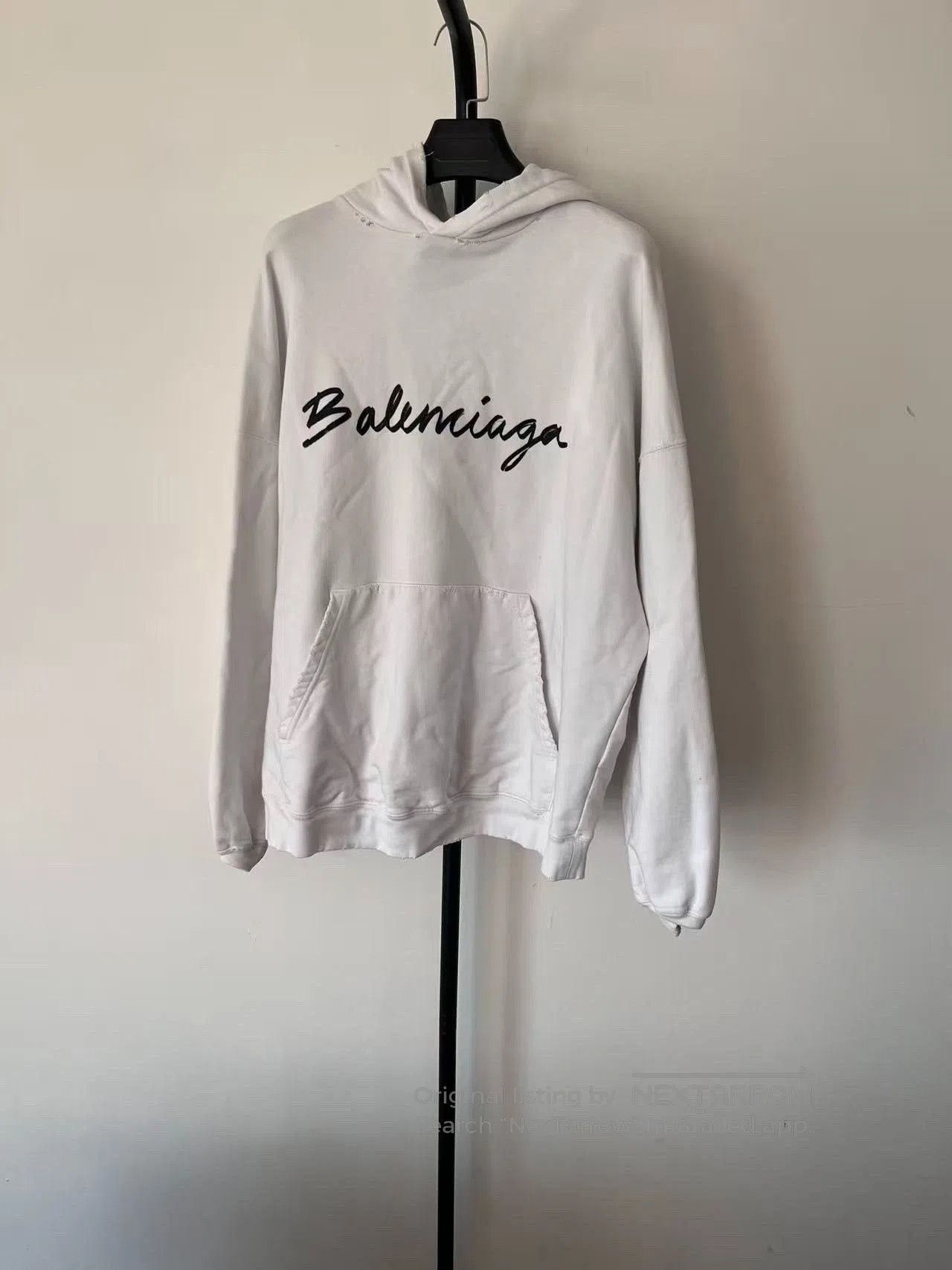 Balenciaga Balenciaga Logo Print Oversized Hooded Sweatshirt Women's. Size M / US 6-8 / IT 42-44 - 1 Thumbnail