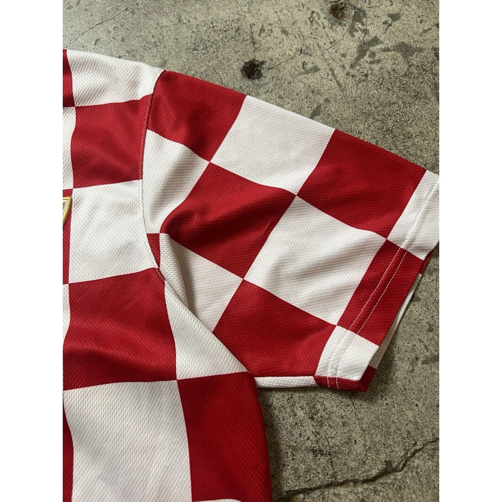 Nike Croatia Home football shirt Nike Camiseta Mens Size L Size US L / EU 52-54 / 3 - 8 Thumbnail