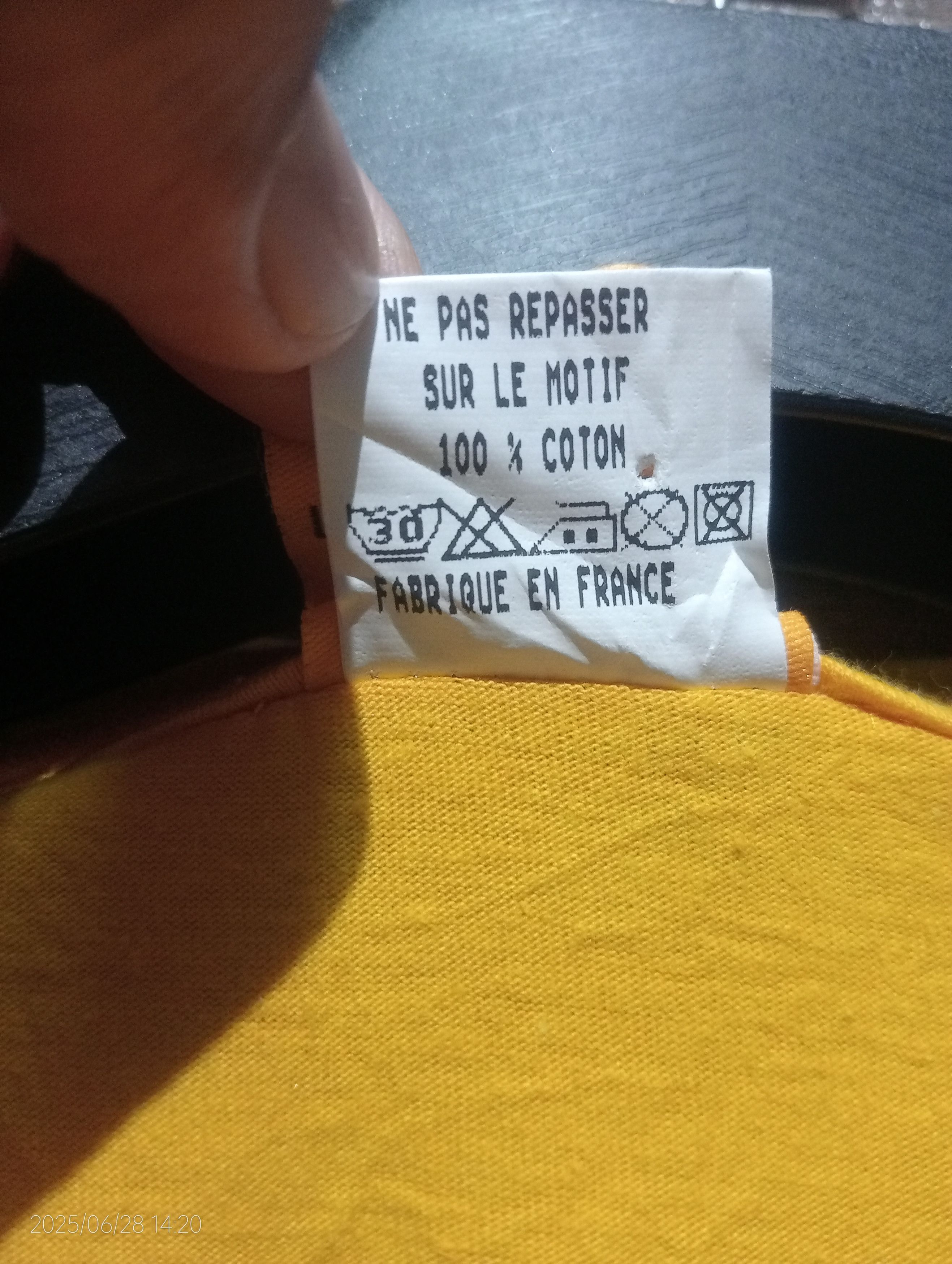 Vintage Vintage Le Tour de France Official Holiprom Tee Size US XL / EU 56 / 4 - 5 Thumbnail