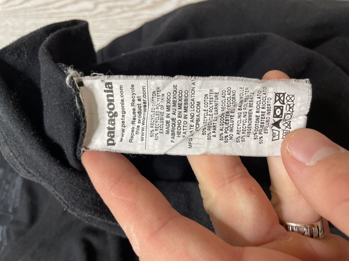 Patagonia Y2K Patagonia Big logo in Back Long sleeves tshirt Size US S / EU 44-46 / 1 - 8 Thumbnail